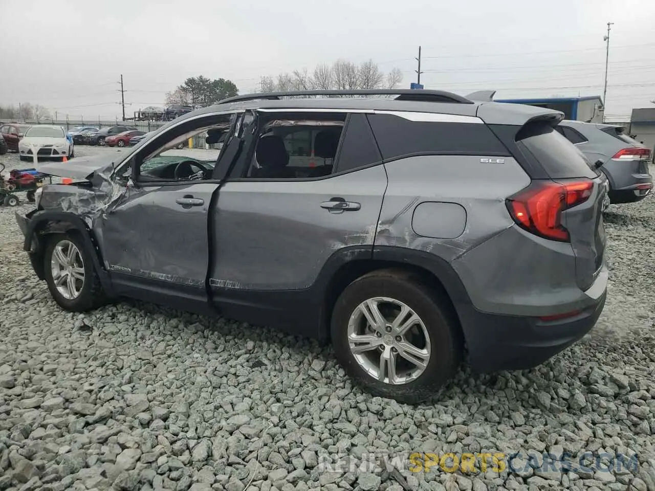 2 Photograph of a damaged car 3GKALMEV2LL334484 GMC TERRAIN 2020
