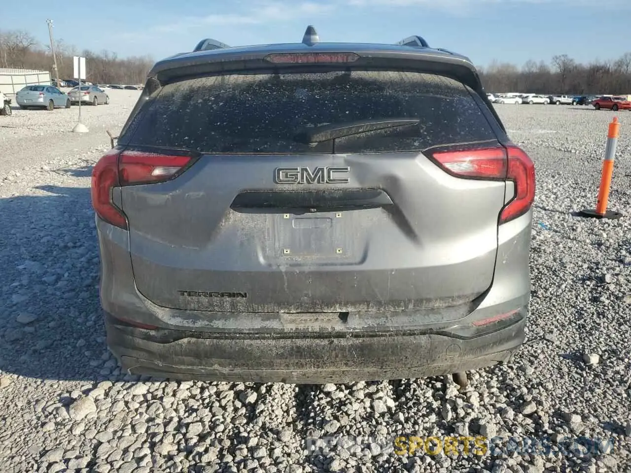6 Photograph of a damaged car 3GKALMEV3LL317791 GMC TERRAIN 2020