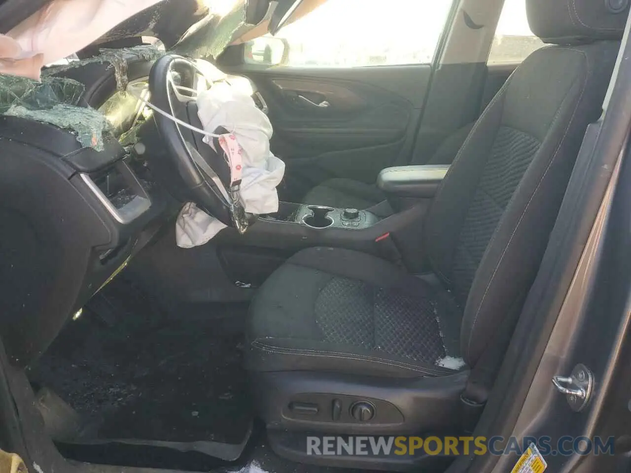 7 Photograph of a damaged car 3GKALMEV3LL317791 GMC TERRAIN 2020