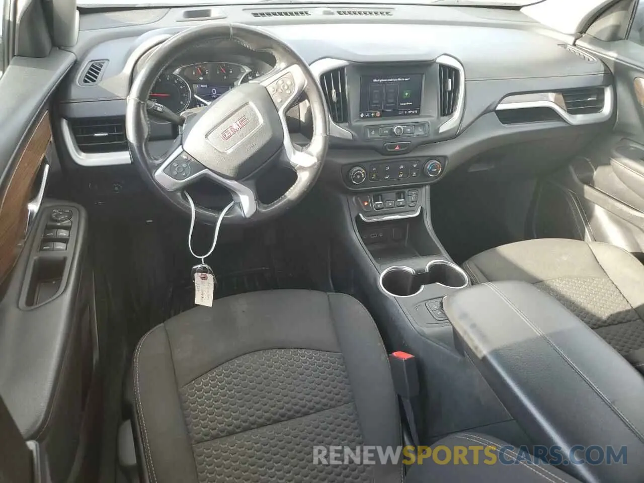 8 Photograph of a damaged car 3GKALMEV4LL172213 GMC TERRAIN 2020