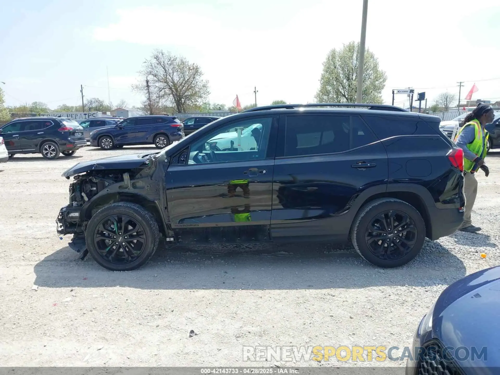 15 Photograph of a damaged car 3GKALMEV4LL174737 GMC TERRAIN 2020