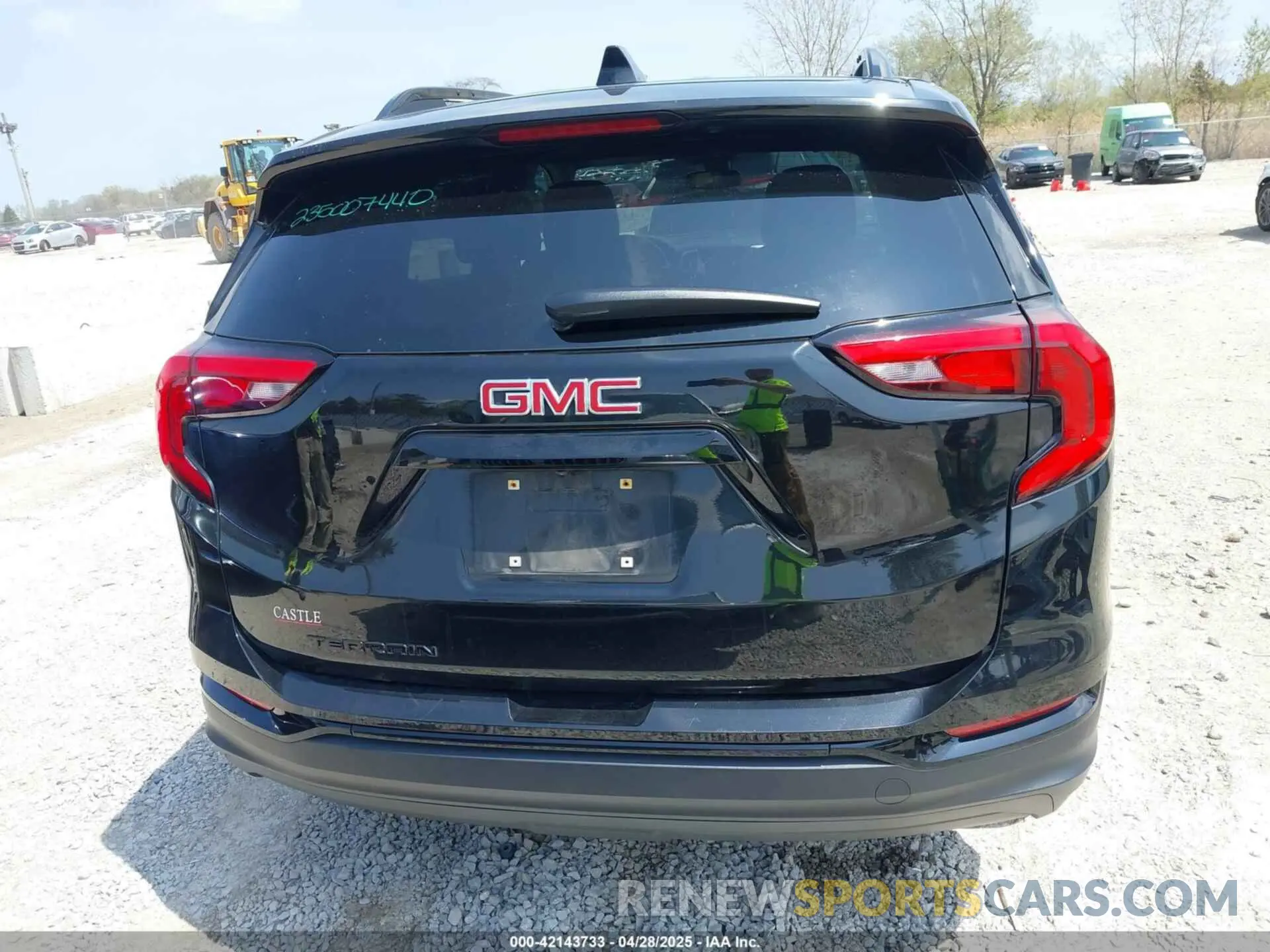 17 Photograph of a damaged car 3GKALMEV4LL174737 GMC TERRAIN 2020