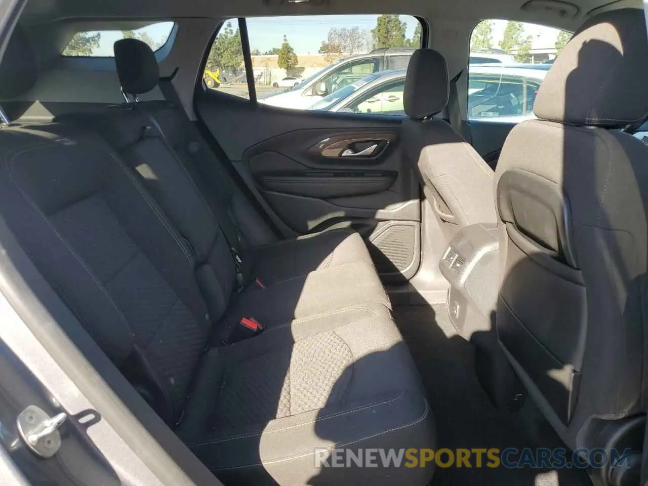 11 Photograph of a damaged car 3GKALMEV4LL311417 GMC TERRAIN 2020