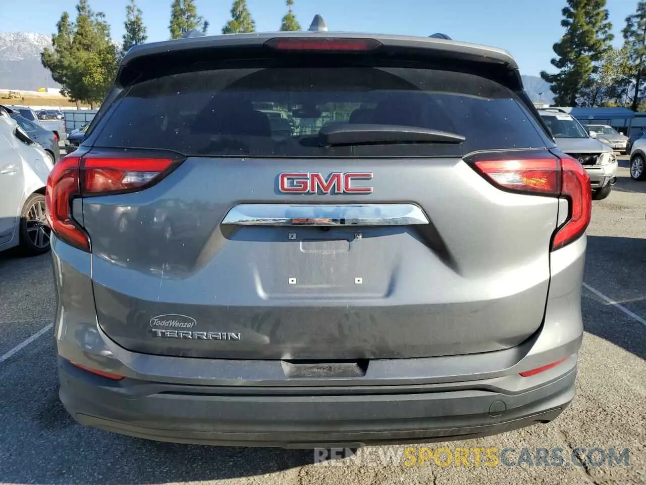 6 Photograph of a damaged car 3GKALMEV4LL311417 GMC TERRAIN 2020