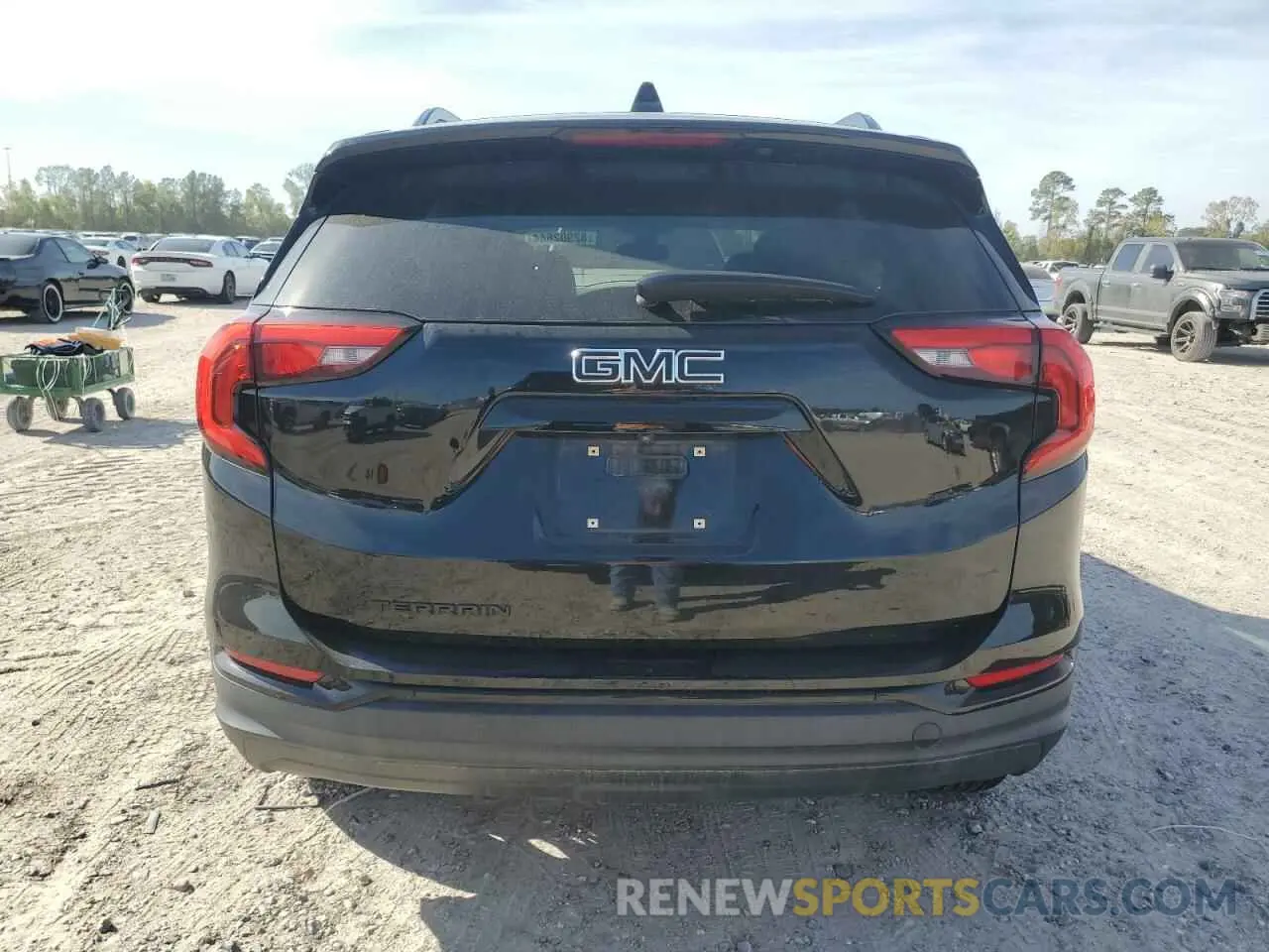 6 Photograph of a damaged car 3GKALMEV5LL156084 GMC TERRAIN 2020
