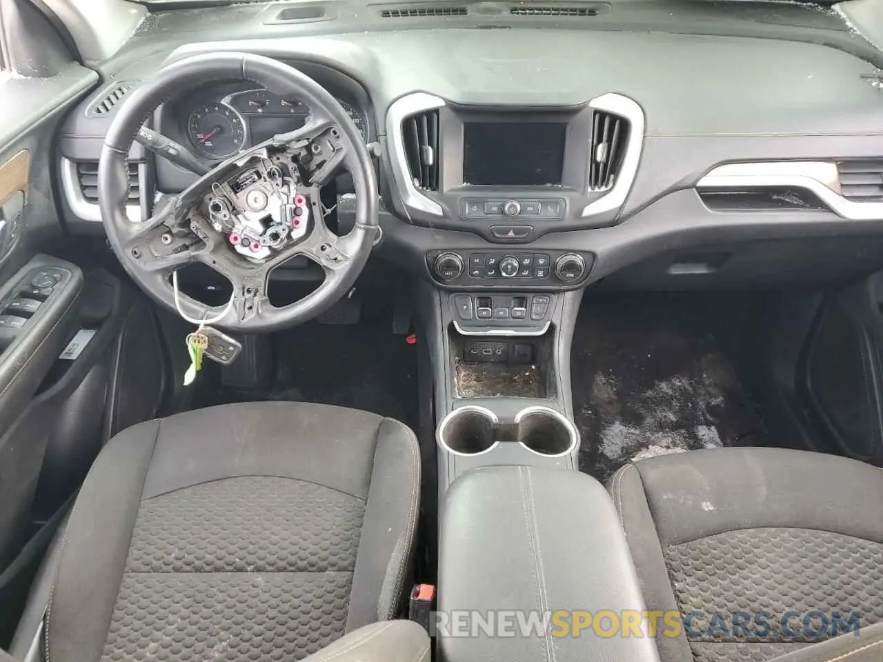 8 Photograph of a damaged car 3GKALMEV5LL184967 GMC TERRAIN 2020