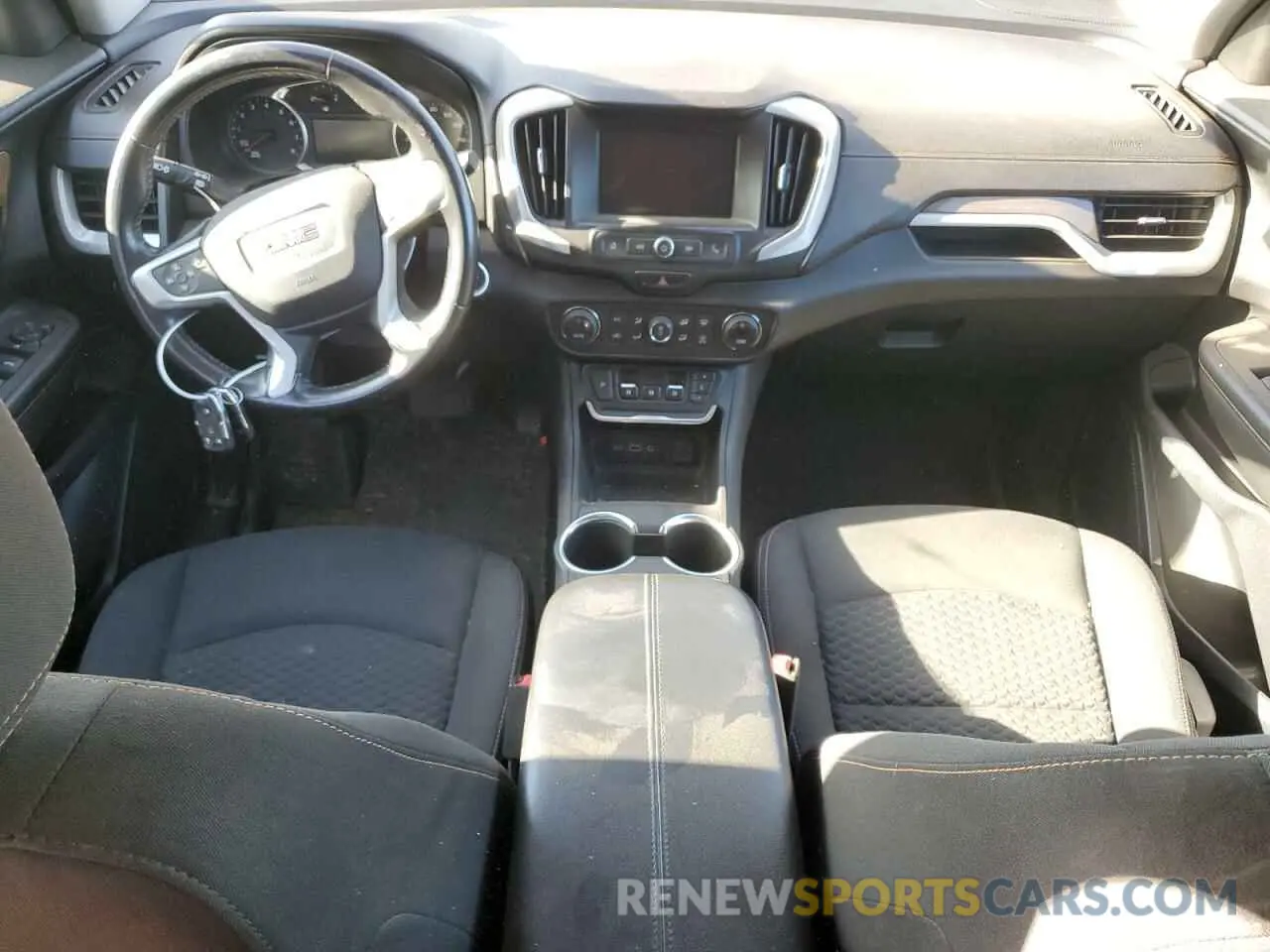 8 Photograph of a damaged car 3GKALMEV5LL247274 GMC TERRAIN 2020