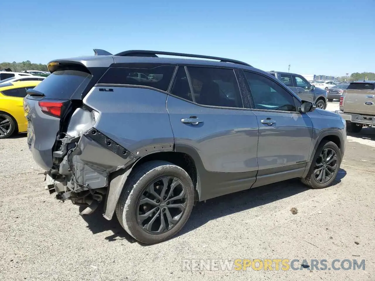 3 Photograph of a damaged car 3GKALMEV5LL312611 GMC TERRAIN 2020
