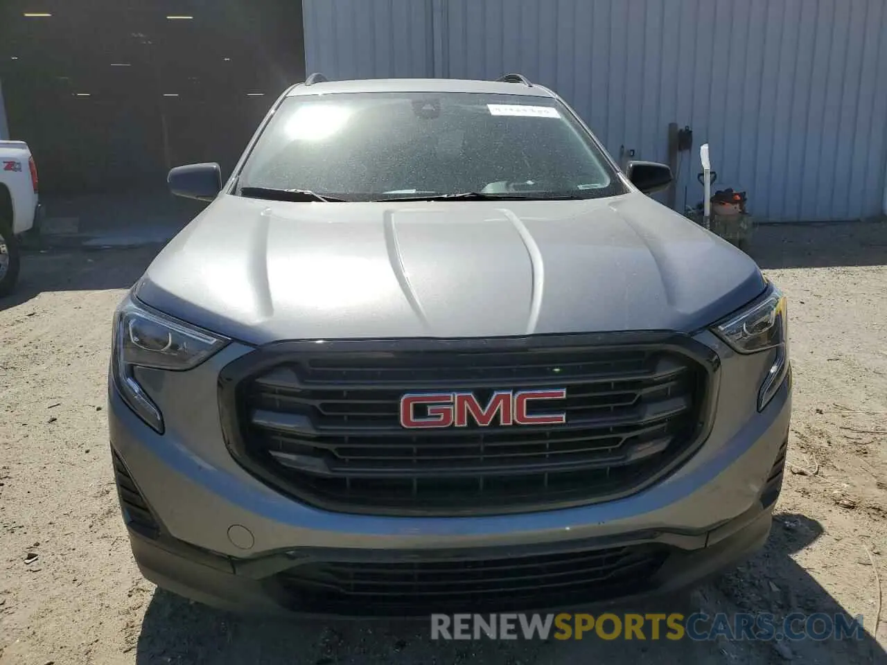 5 Photograph of a damaged car 3GKALMEV5LL312611 GMC TERRAIN 2020