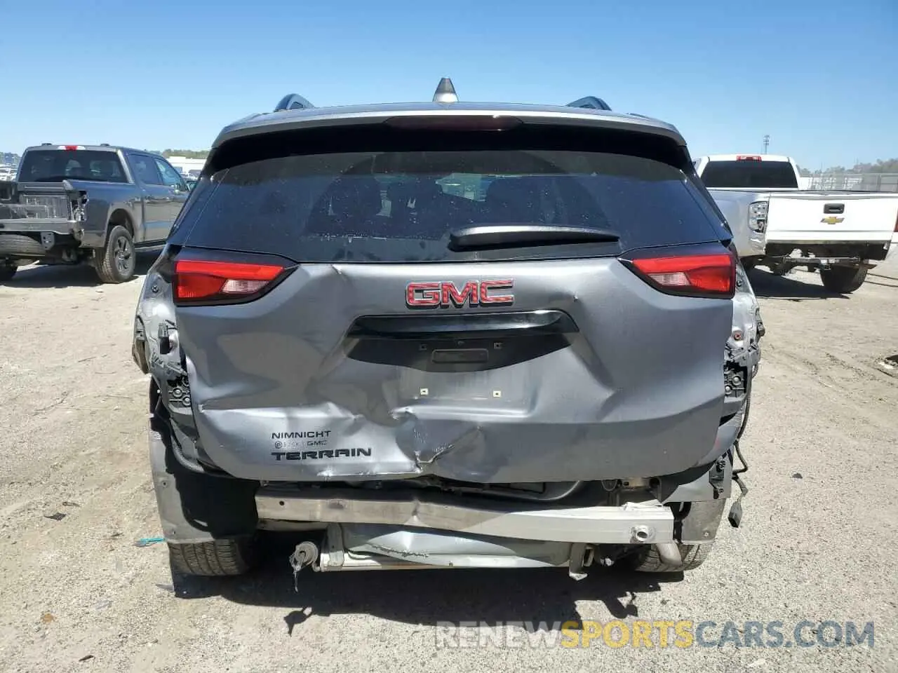 6 Photograph of a damaged car 3GKALMEV5LL312611 GMC TERRAIN 2020