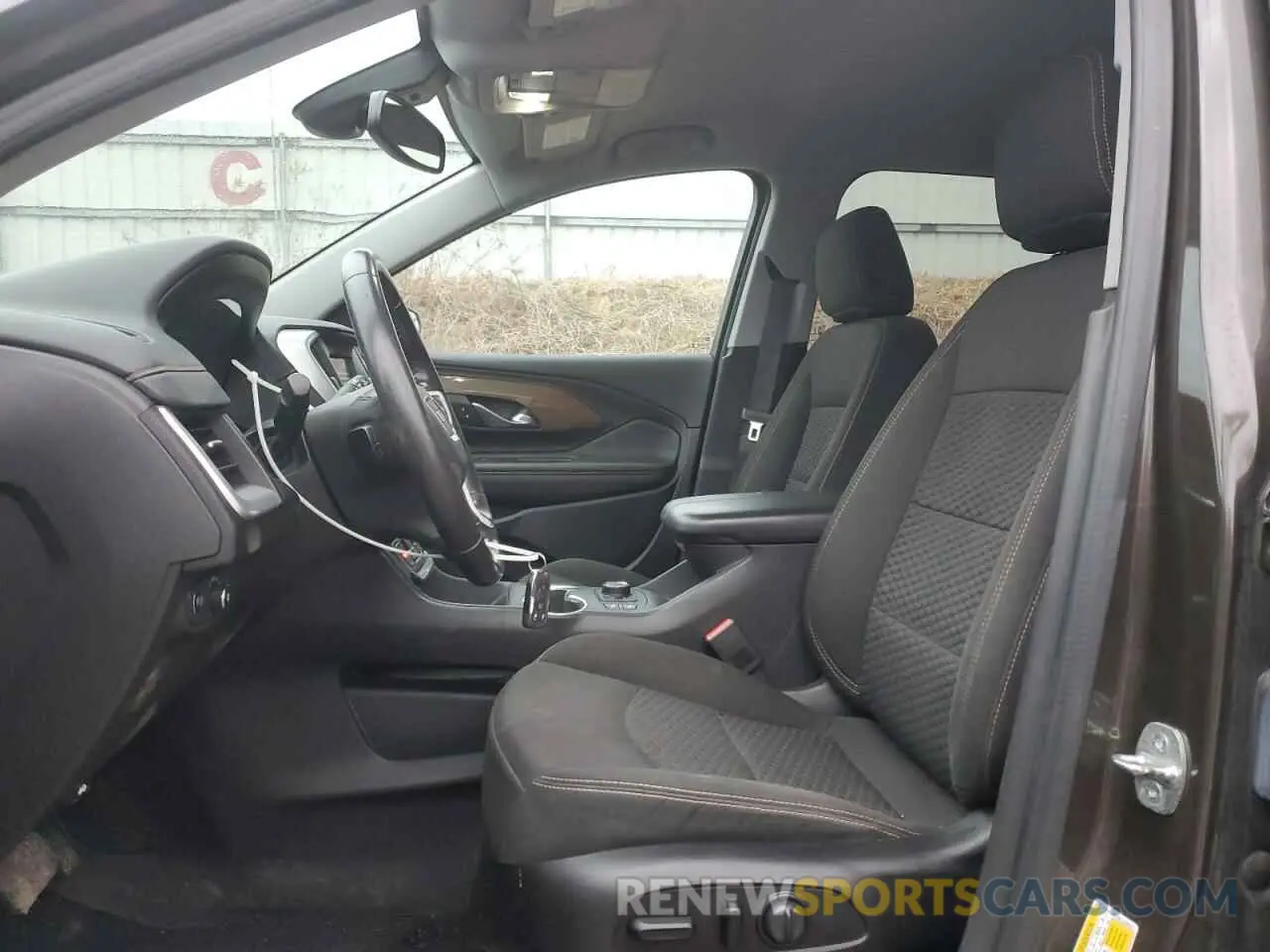 7 Photograph of a damaged car 3GKALMEV6LL156112 GMC TERRAIN 2020