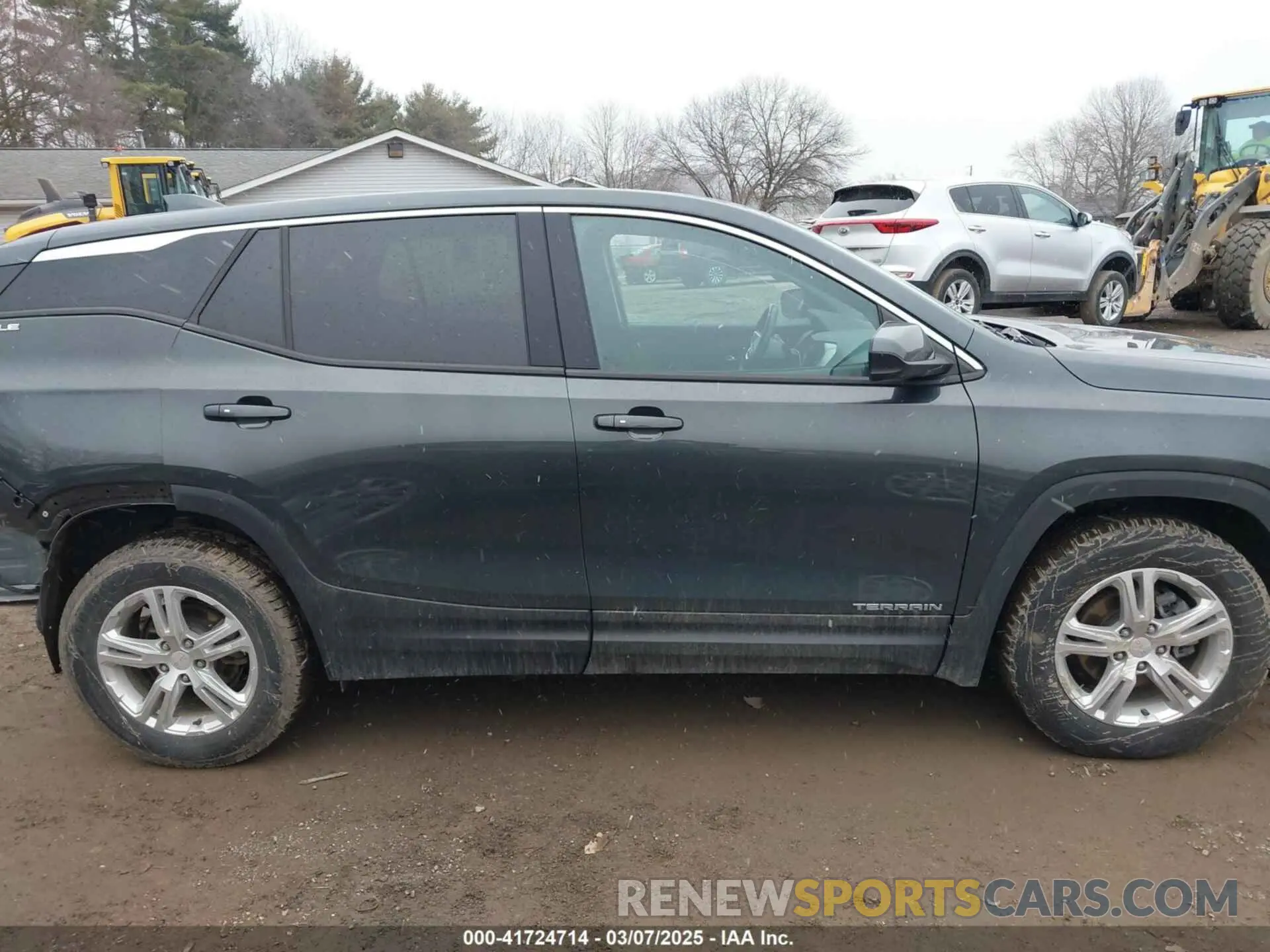 14 Photograph of a damaged car 3GKALMEV6LL194018 GMC TERRAIN 2020