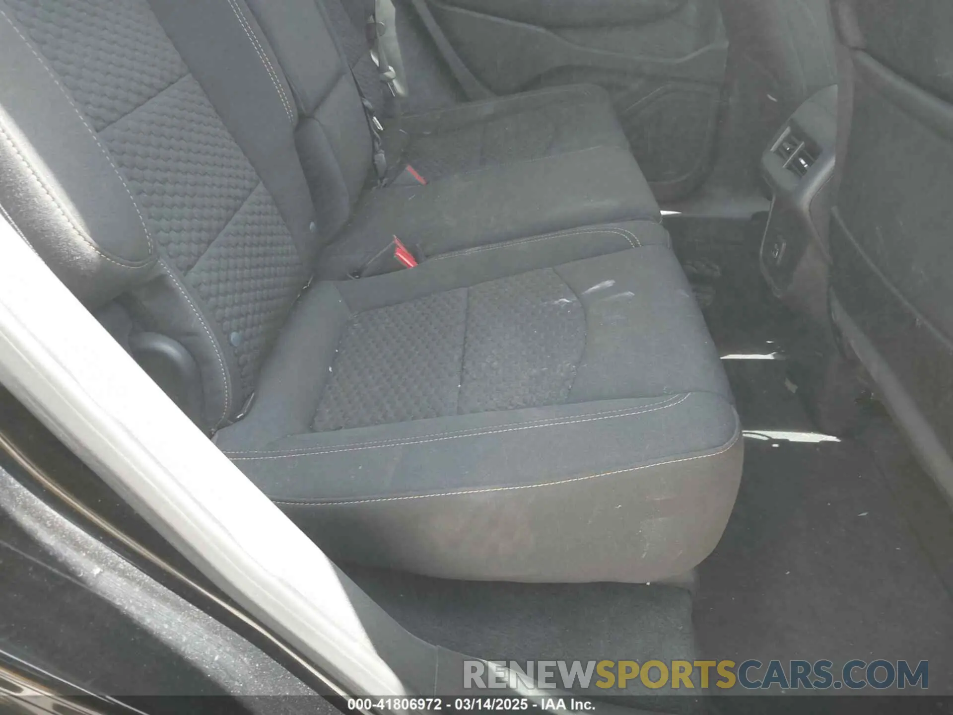 8 Photograph of a damaged car 3GKALMEV6LL198876 GMC TERRAIN 2020
