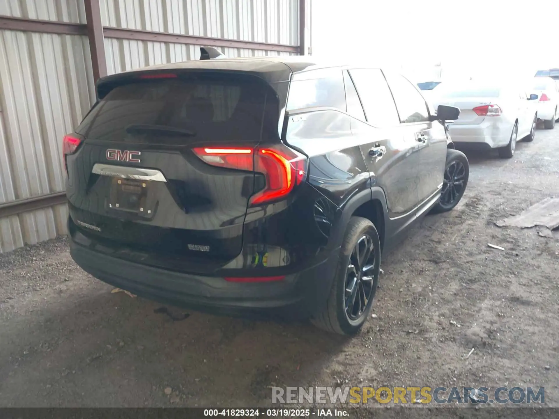 4 Photograph of a damaged car 3GKALMEV6LL296032 GMC TERRAIN 2020