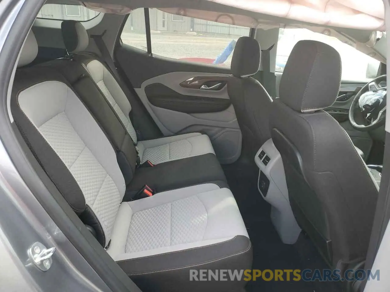 11 Photograph of a damaged car 3GKALMEV6LL304517 GMC TERRAIN 2020