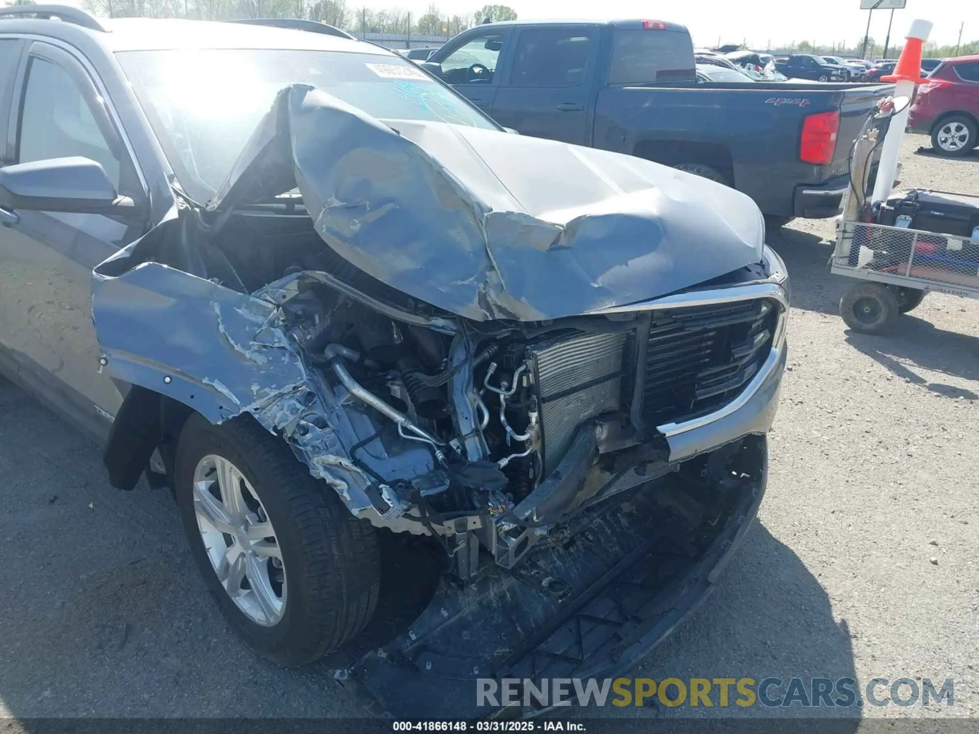 6 Photograph of a damaged car 3GKALMEV7LL195324 GMC TERRAIN 2020