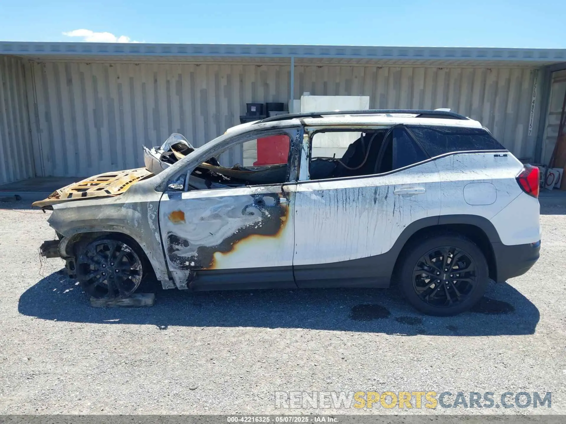 13 Photograph of a damaged car 3GKALMEV7LL284018 GMC TERRAIN 2020