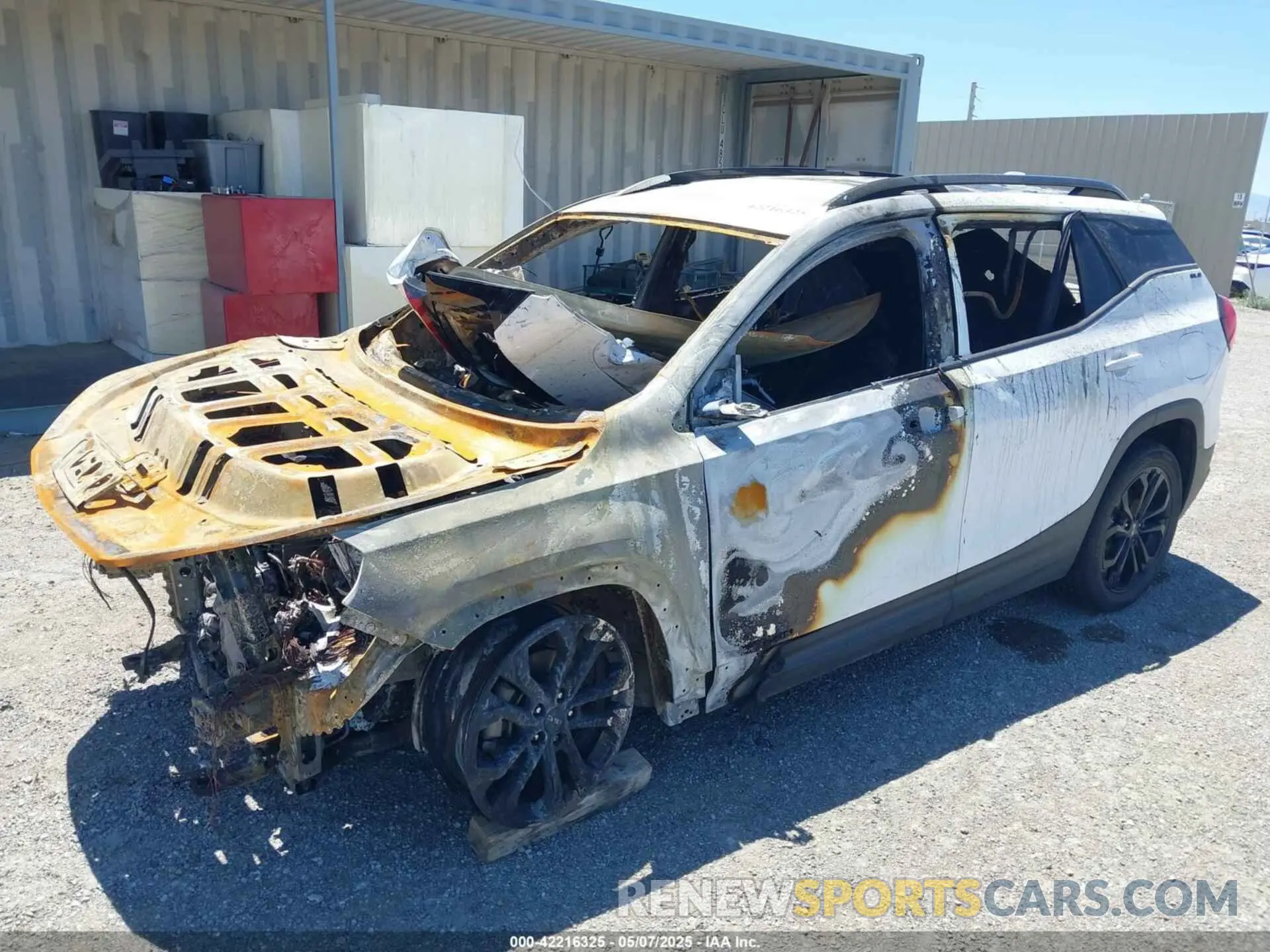 2 Photograph of a damaged car 3GKALMEV7LL284018 GMC TERRAIN 2020