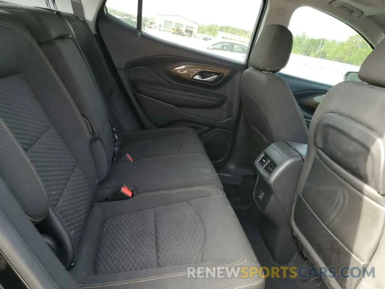 11 Photograph of a damaged car 3GKALMEV8LL103119 GMC TERRAIN 2020