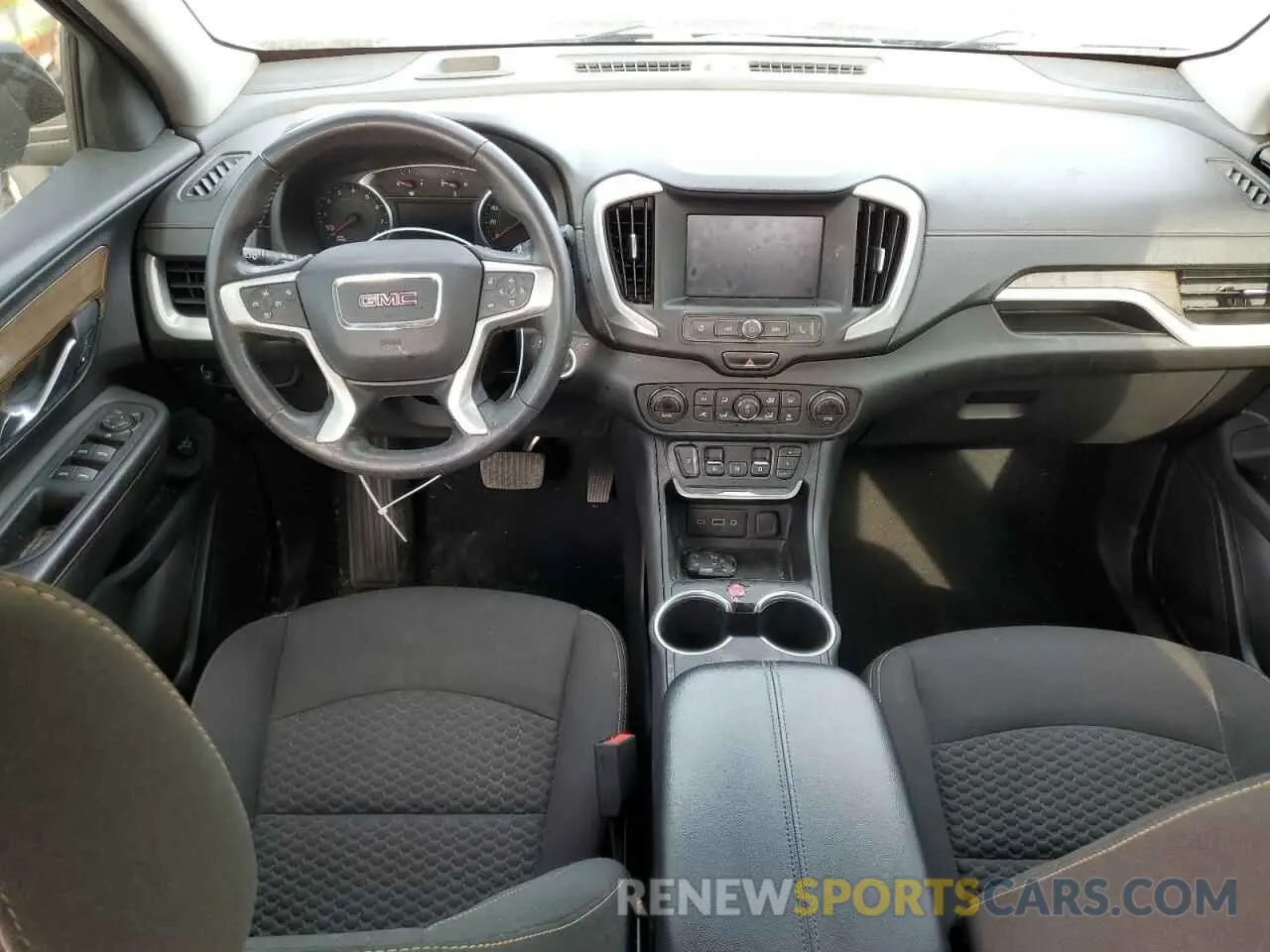 8 Photograph of a damaged car 3GKALMEV8LL103119 GMC TERRAIN 2020
