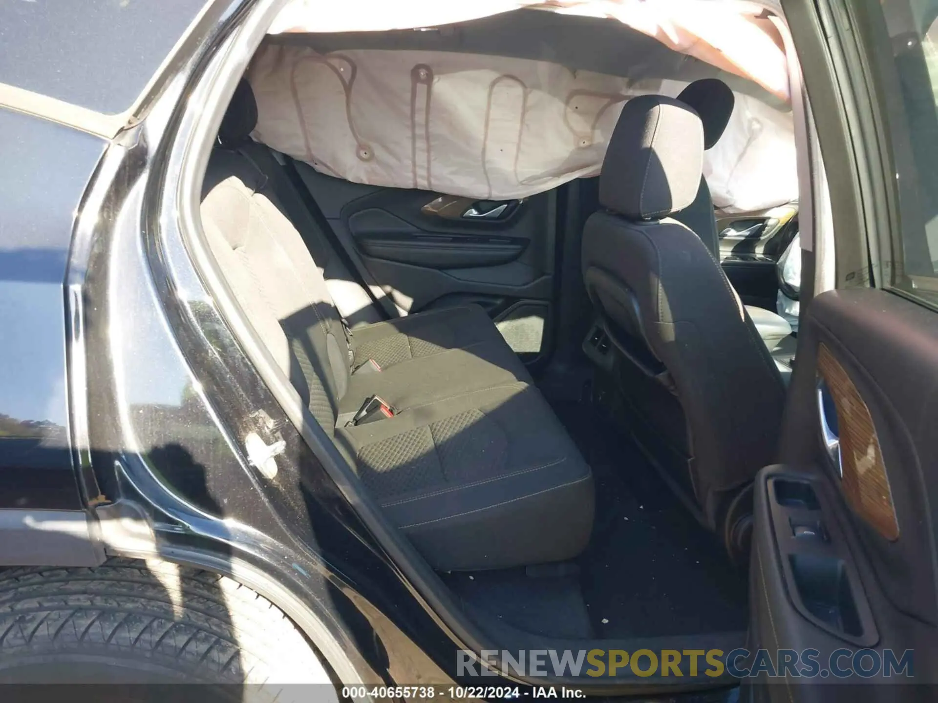 8 Photograph of a damaged car 3GKALMEV8LL124570 GMC TERRAIN 2020