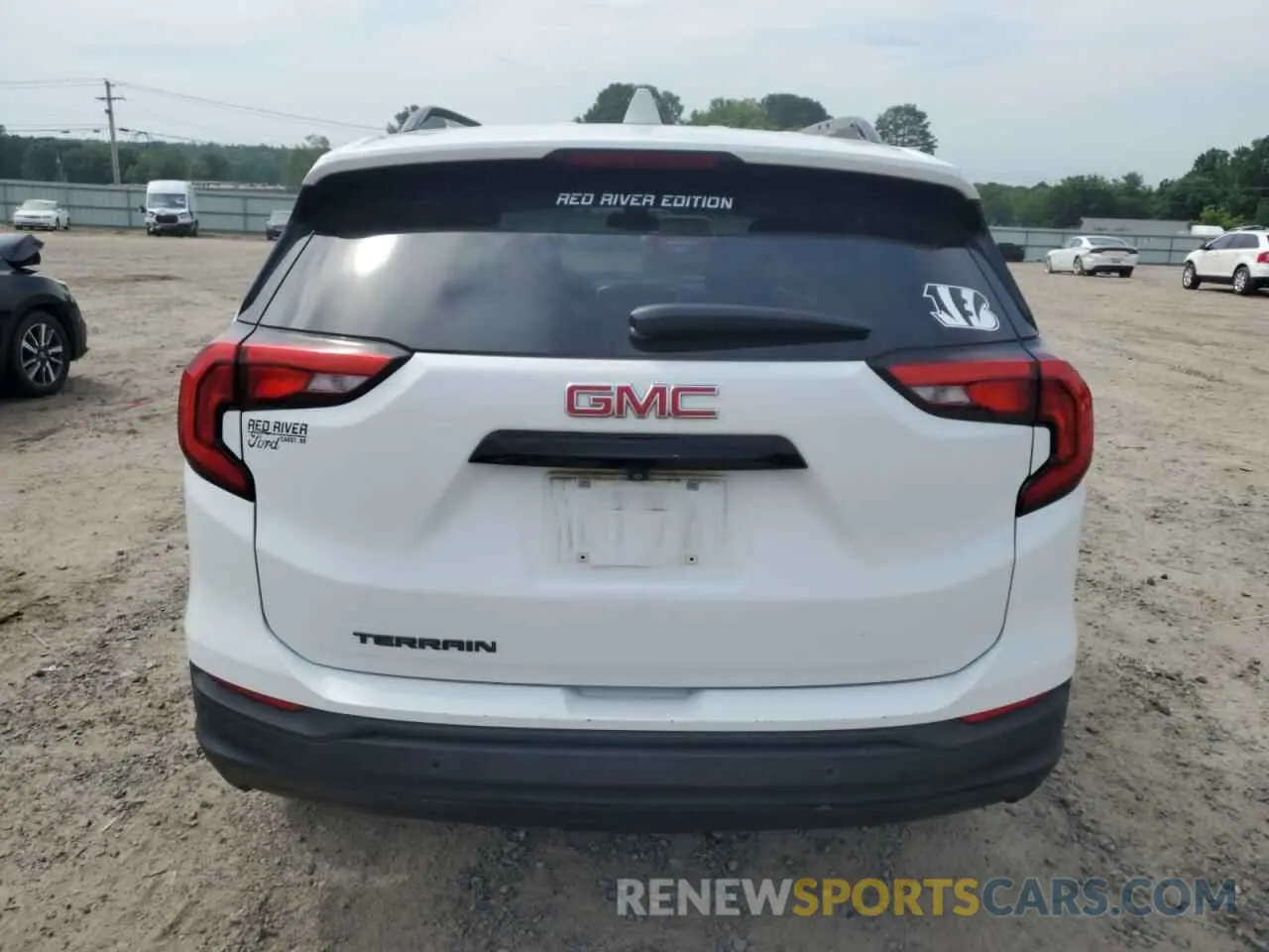 6 Photograph of a damaged car 3GKALMEV8LL139327 GMC TERRAIN 2020