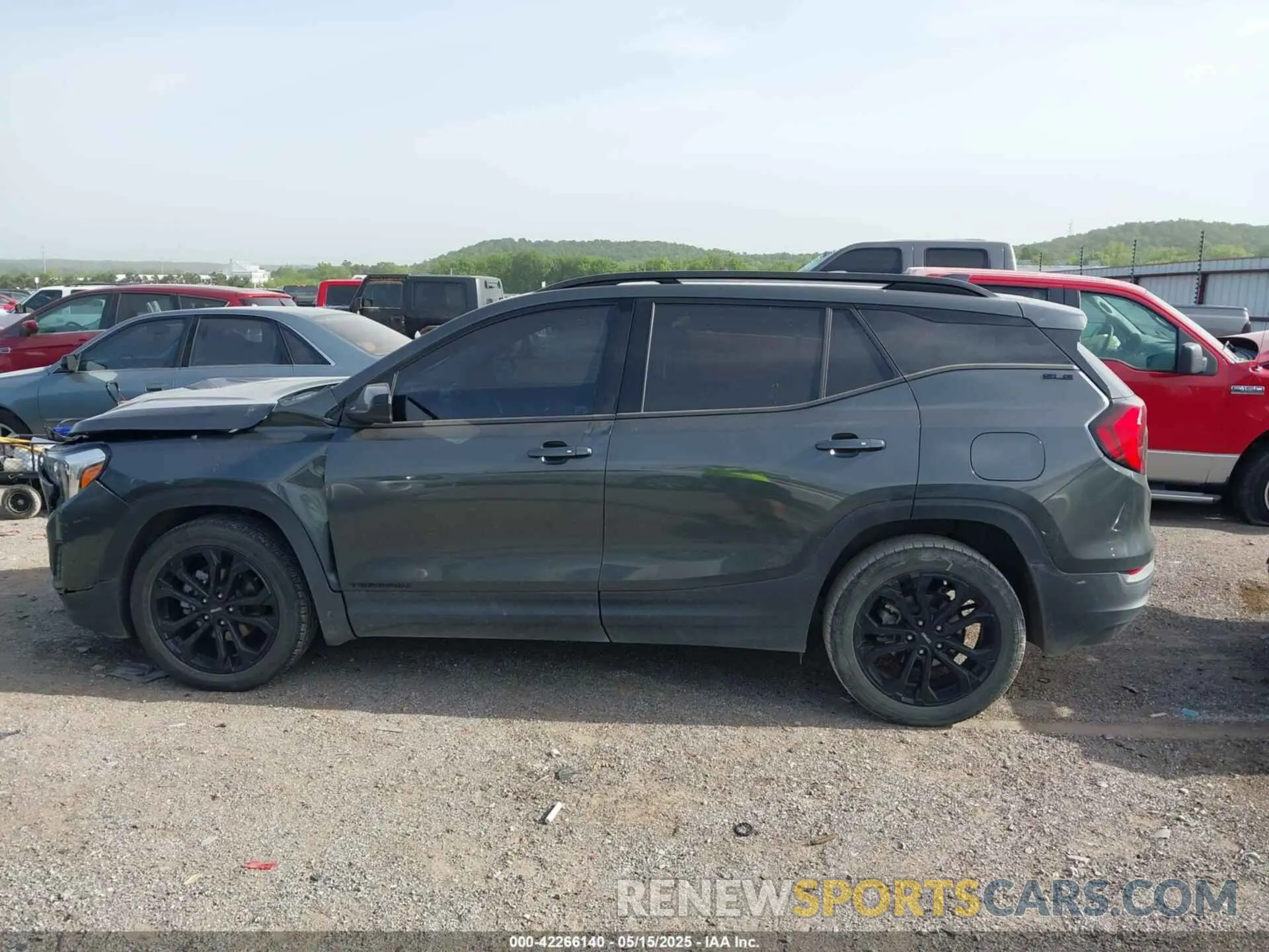 14 Photograph of a damaged car 3GKALMEV8LL186664 GMC TERRAIN 2020