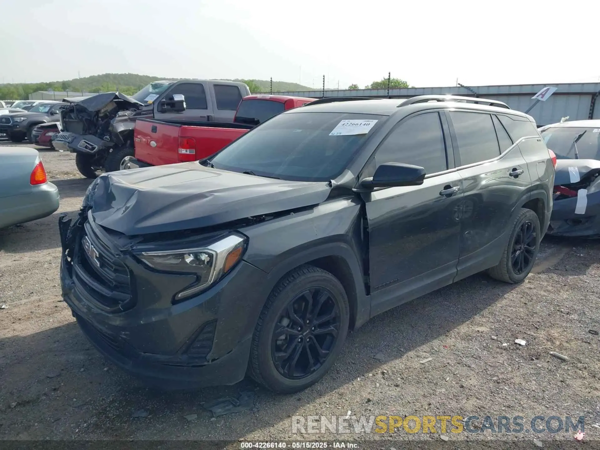 2 Photograph of a damaged car 3GKALMEV8LL186664 GMC TERRAIN 2020