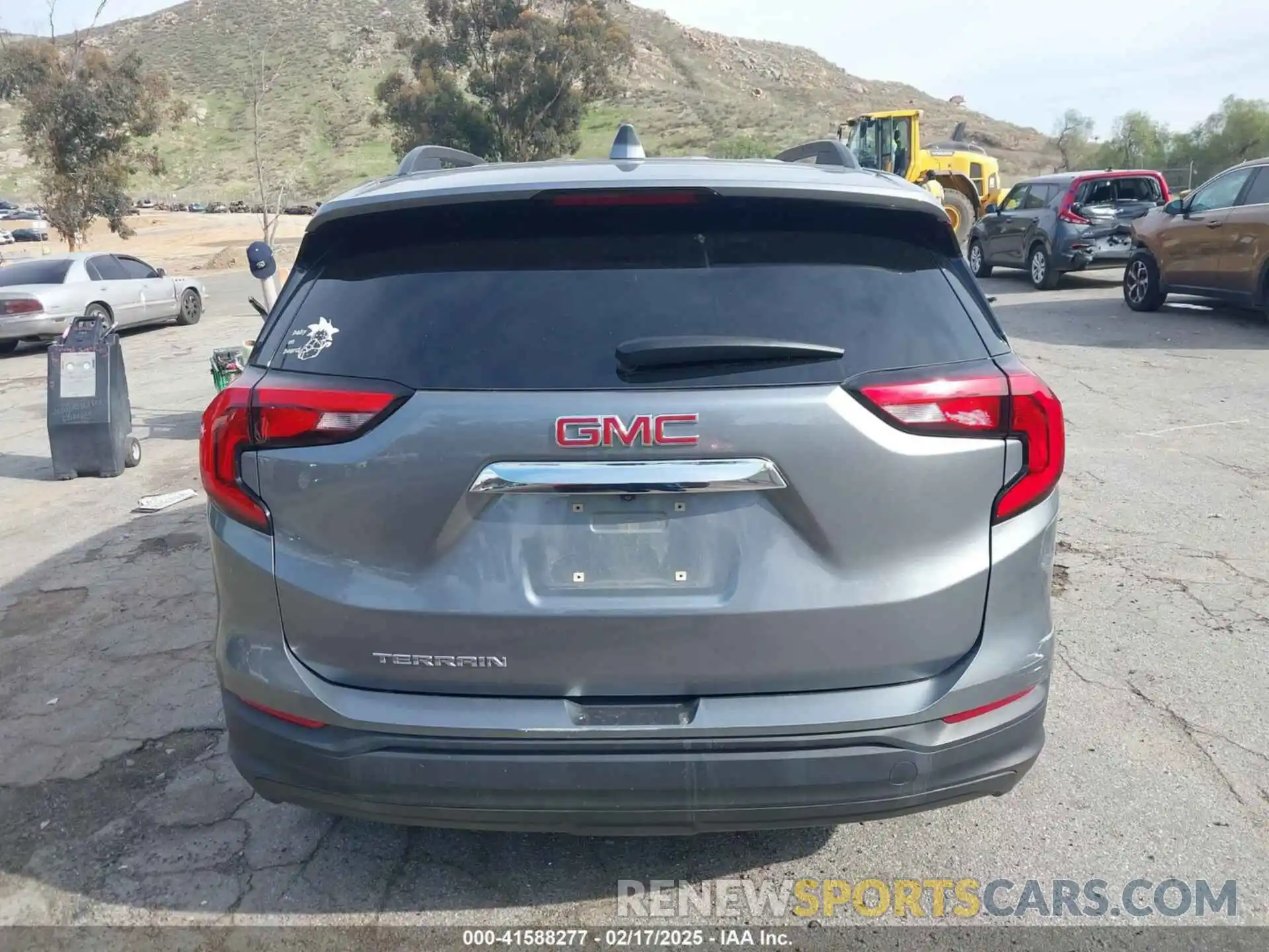 17 Photograph of a damaged car 3GKALMEV8LL293486 GMC TERRAIN 2020