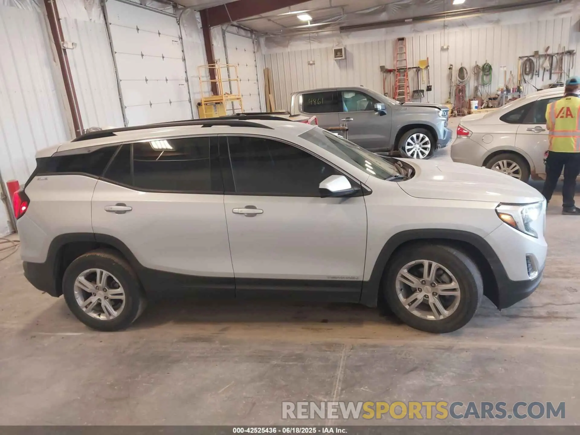 13 Photograph of a damaged car 3GKALMEV9LL178864 GMC TERRAIN 2020