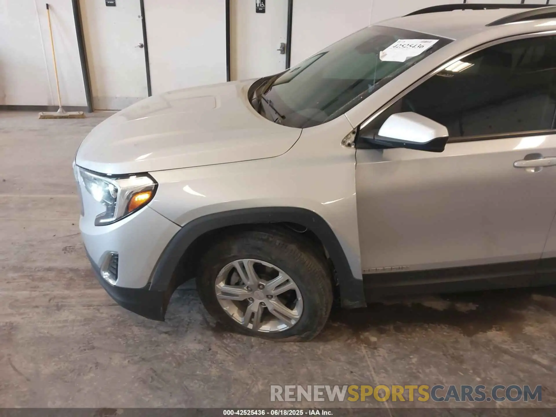 6 Photograph of a damaged car 3GKALMEV9LL178864 GMC TERRAIN 2020
