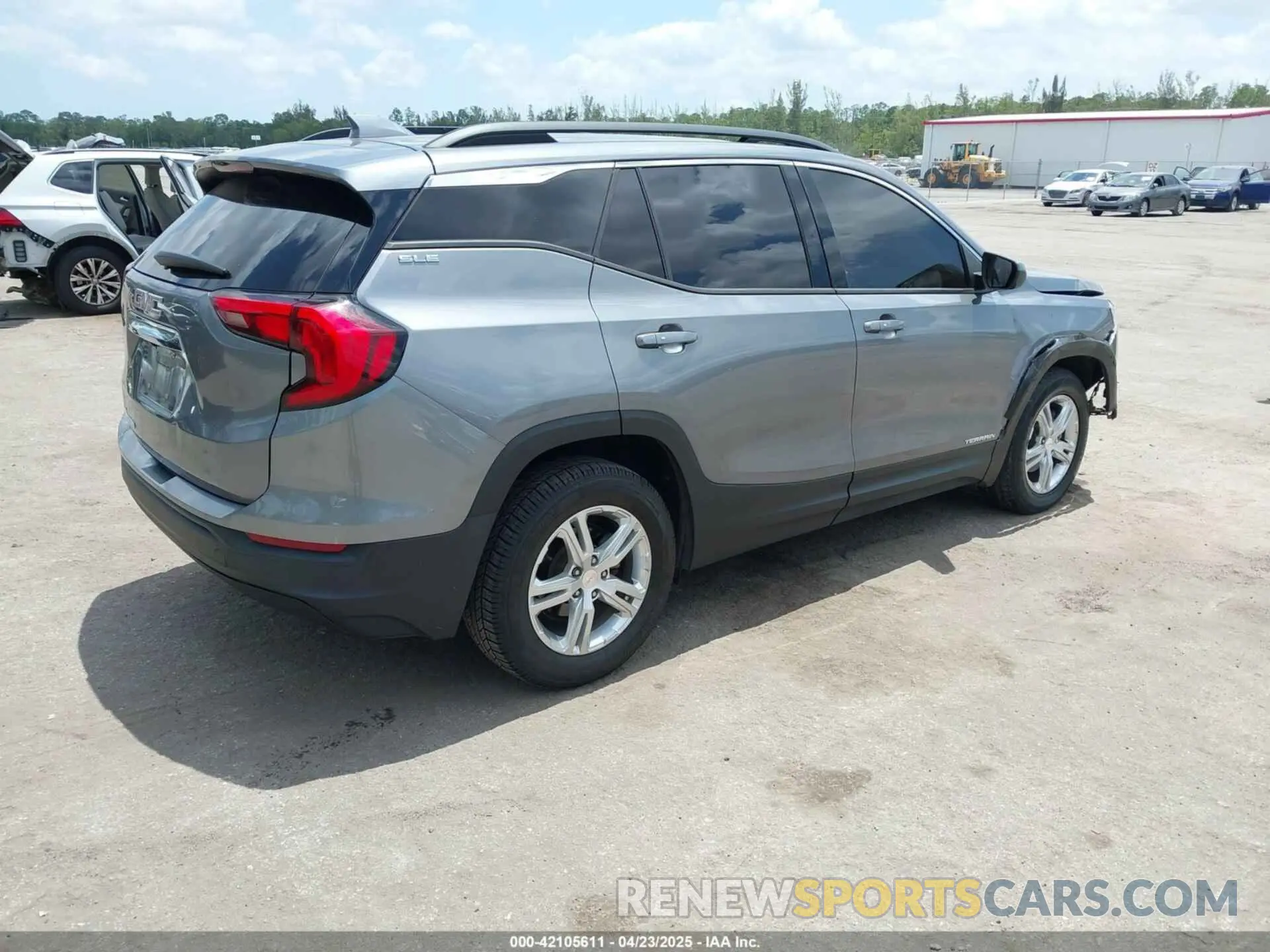 4 Photograph of a damaged car 3GKALMEV9LL187161 GMC TERRAIN 2020