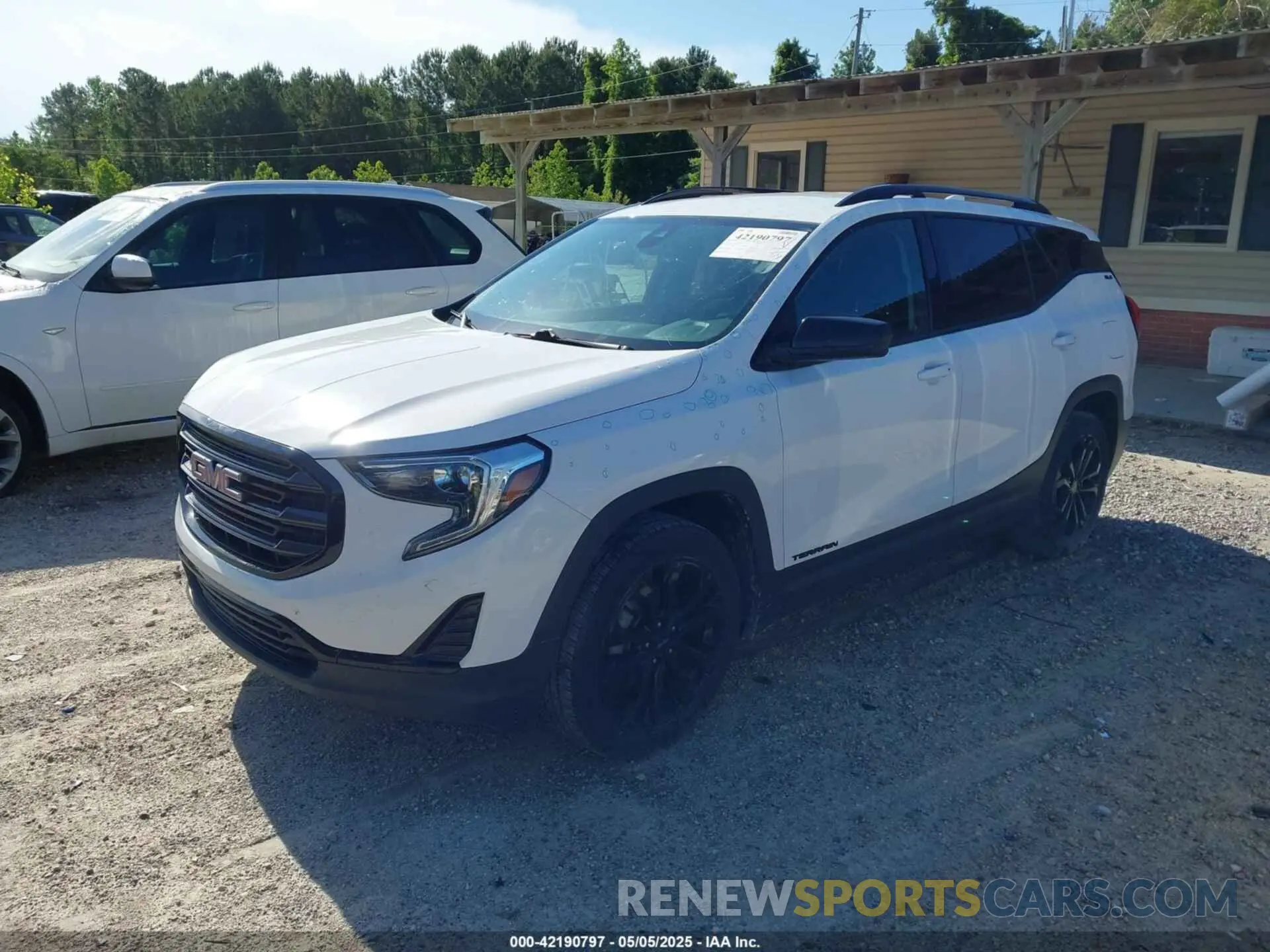 2 Photograph of a damaged car 3GKALMEV9LL194935 GMC TERRAIN 2020
