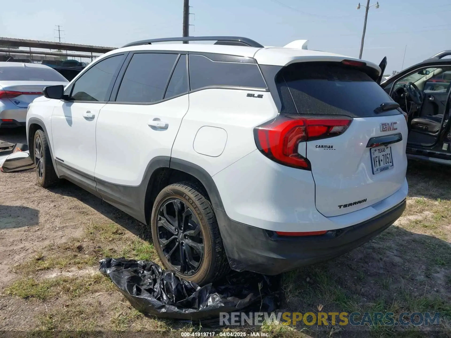 3 Photograph of a damaged car 3GKALMEV9LL281525 GMC TERRAIN 2020