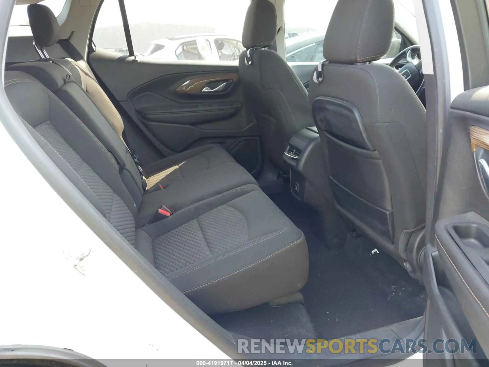 8 Photograph of a damaged car 3GKALMEV9LL281525 GMC TERRAIN 2020