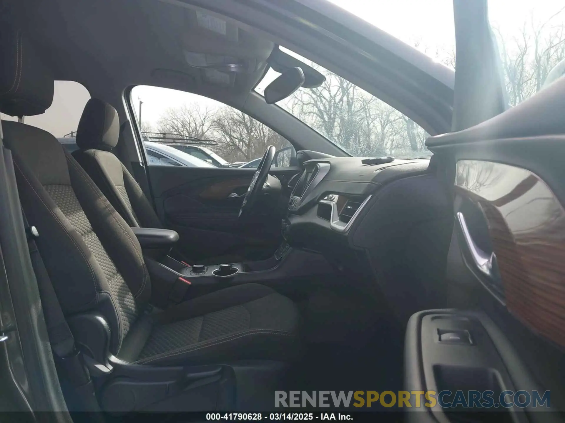 5 Photograph of a damaged car 3GKALMEVXLL171051 GMC TERRAIN 2020