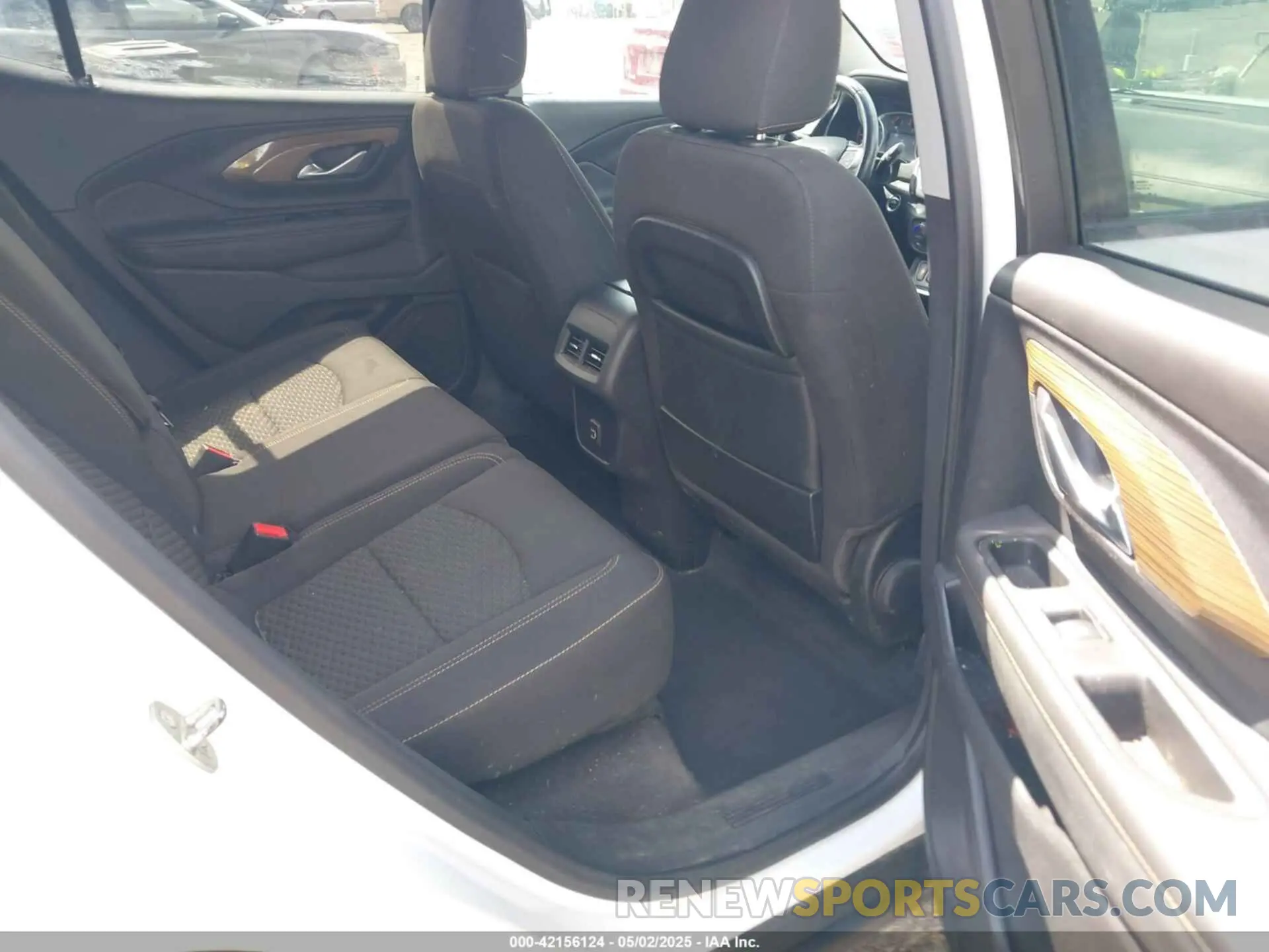 8 Photograph of a damaged car 3GKALMEVXLL298642 GMC TERRAIN 2020
