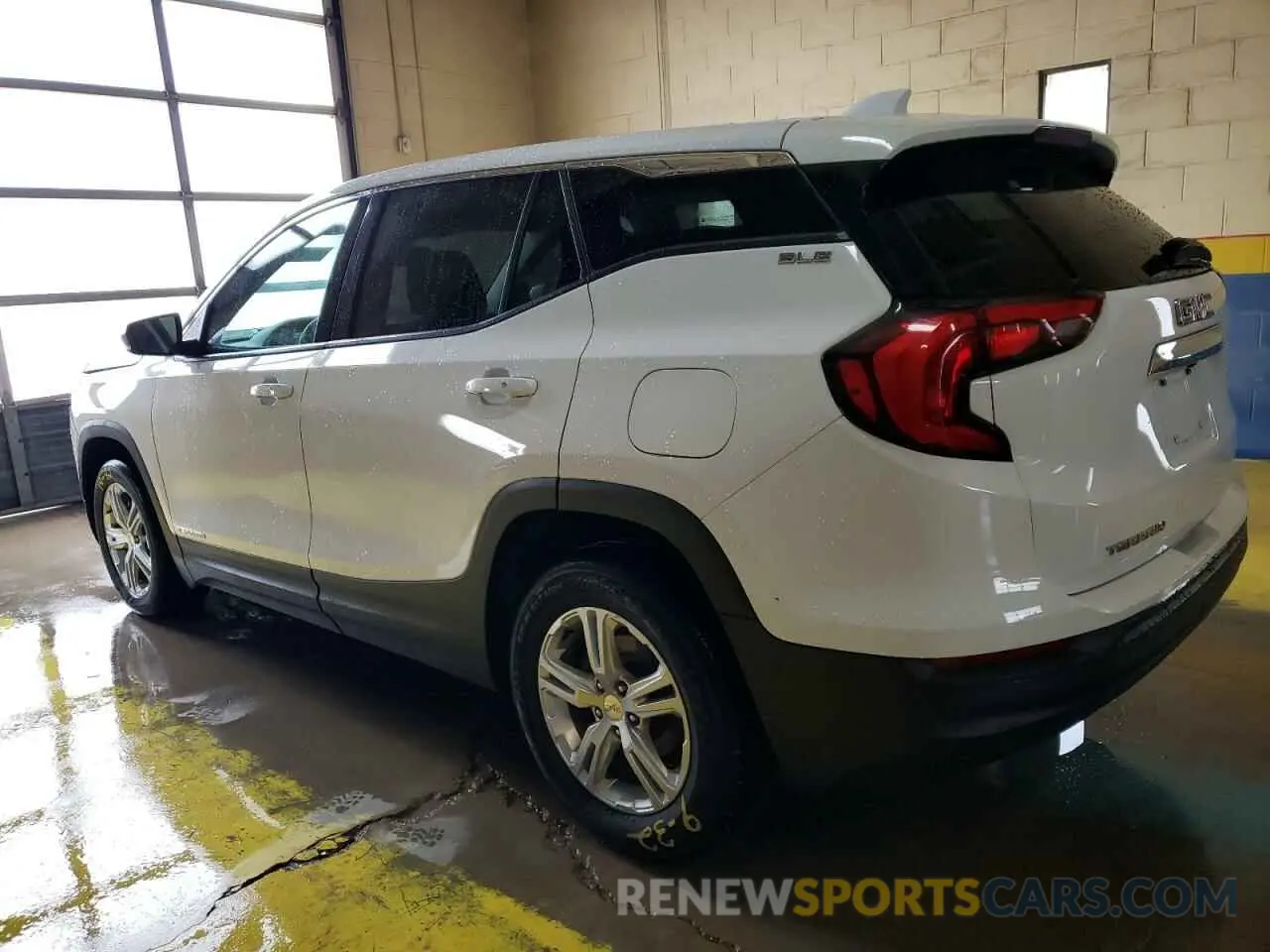 2 Photograph of a damaged car 3GKALMEVXLL299984 GMC TERRAIN 2020
