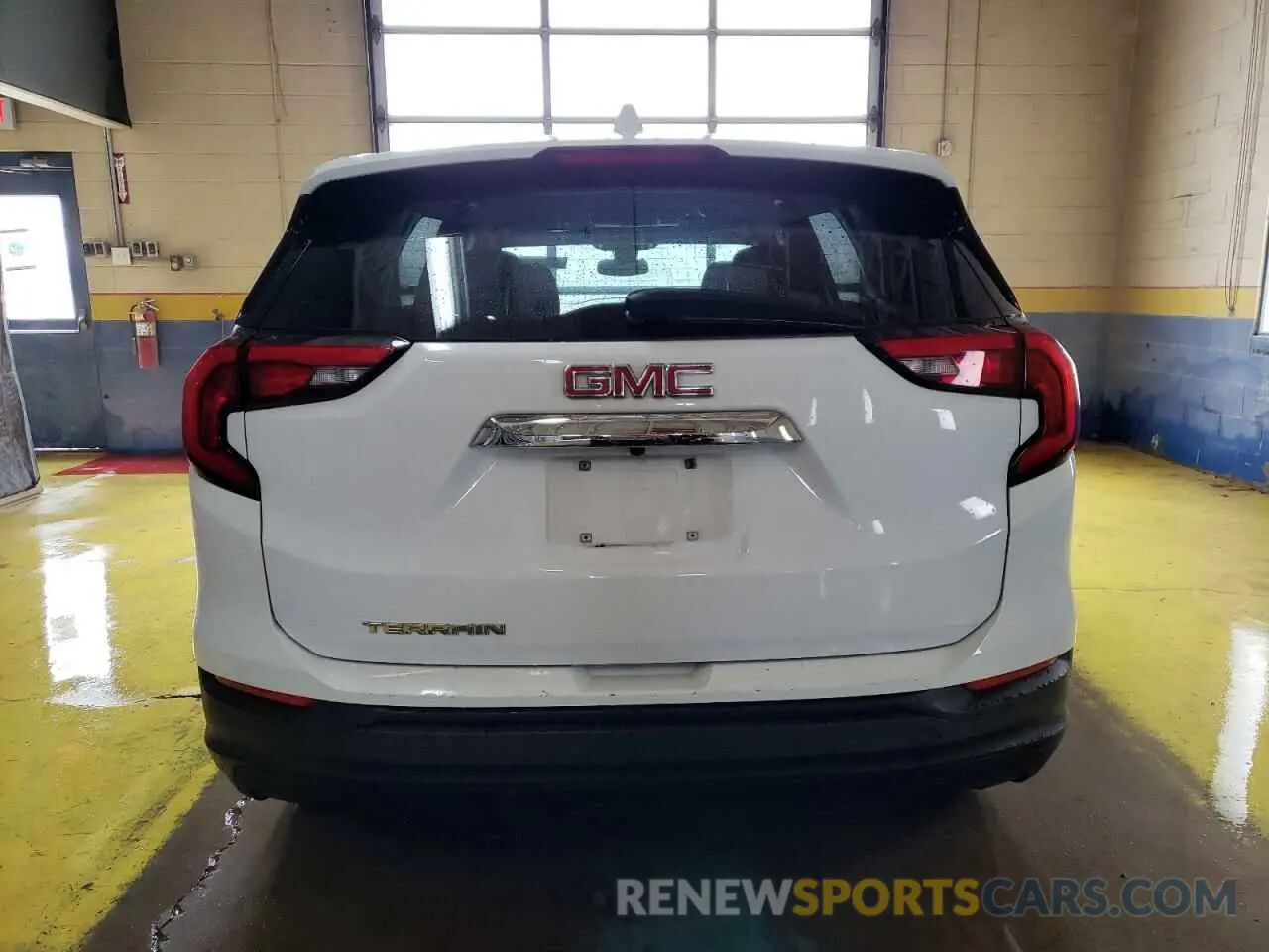 6 Photograph of a damaged car 3GKALMEVXLL299984 GMC TERRAIN 2020