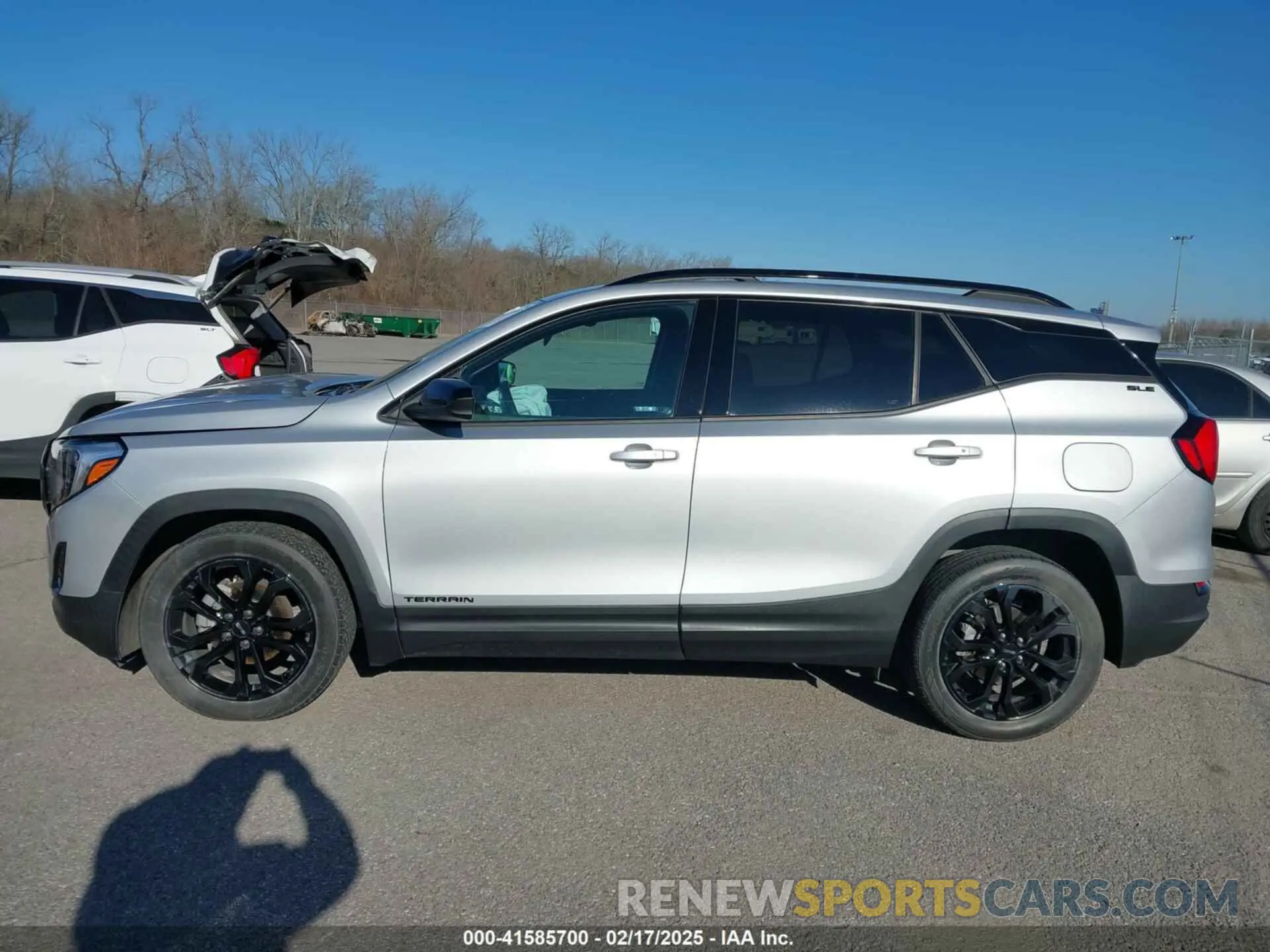 14 Photograph of a damaged car 3GKALMEVXLL307890 GMC TERRAIN 2020