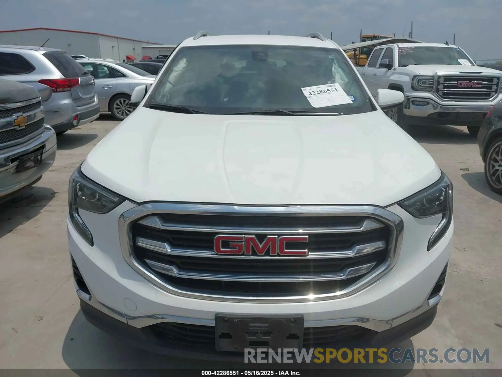 12 Photograph of a damaged car 3GKALPEV0LL122104 GMC TERRAIN 2020