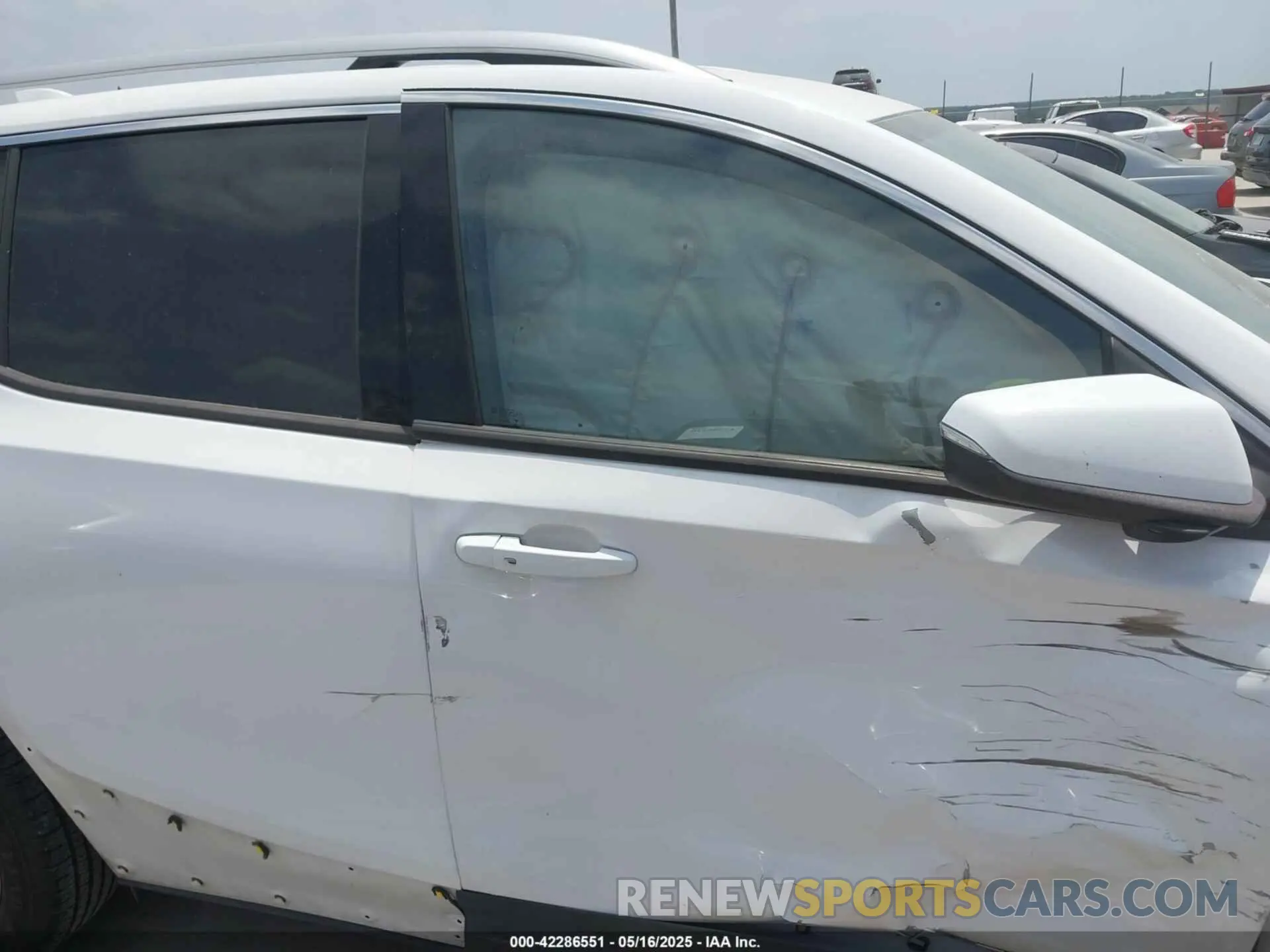 13 Photograph of a damaged car 3GKALPEV0LL122104 GMC TERRAIN 2020
