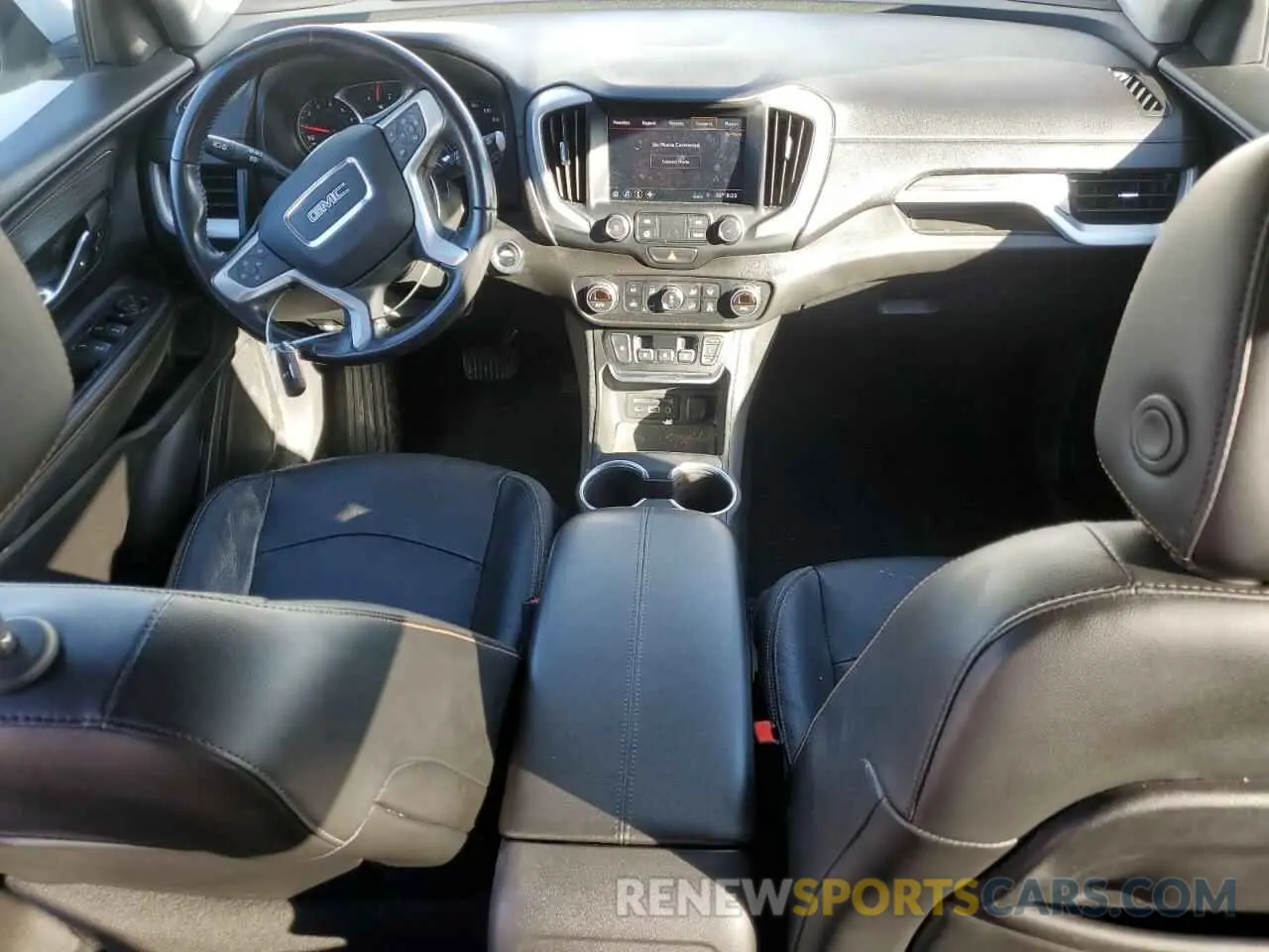 8 Photograph of a damaged car 3GKALPEV0LL255154 GMC TERRAIN 2020