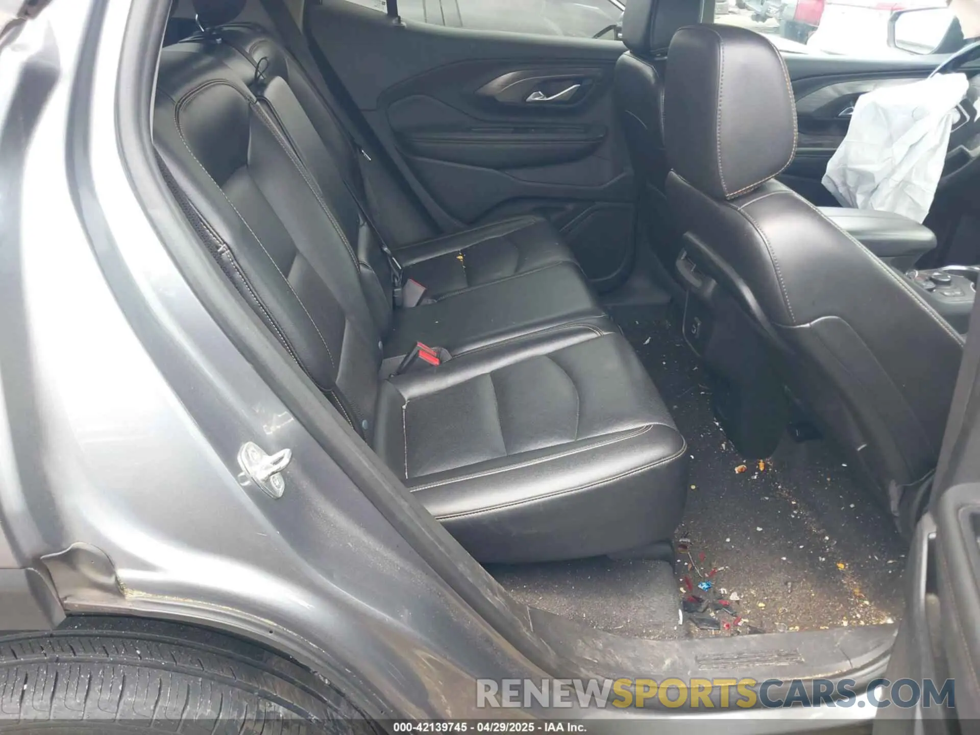 8 Photograph of a damaged car 3GKALPEV1LL248133 GMC TERRAIN 2020