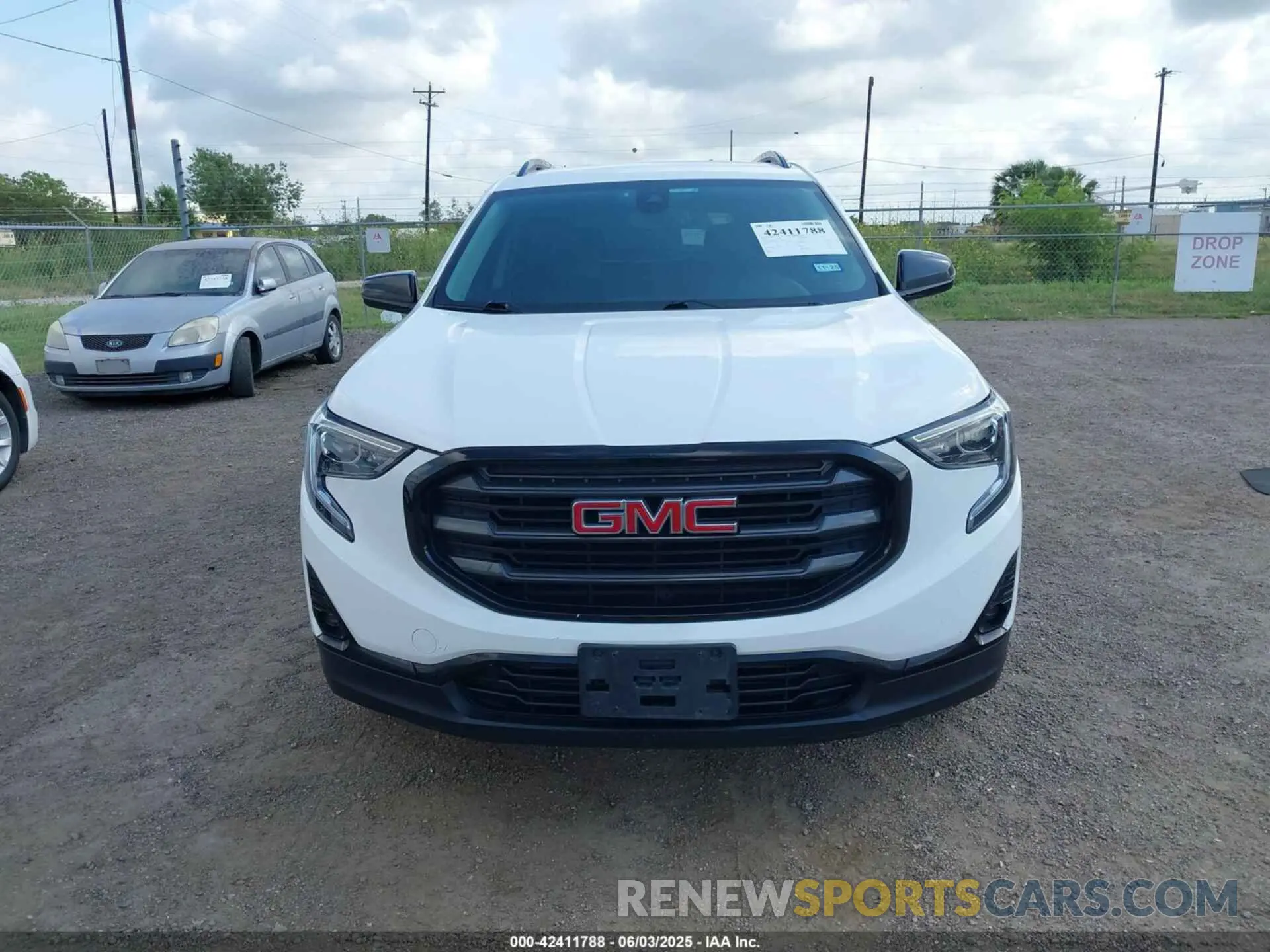 13 Photograph of a damaged car 3GKALPEV1LL297977 GMC TERRAIN 2020