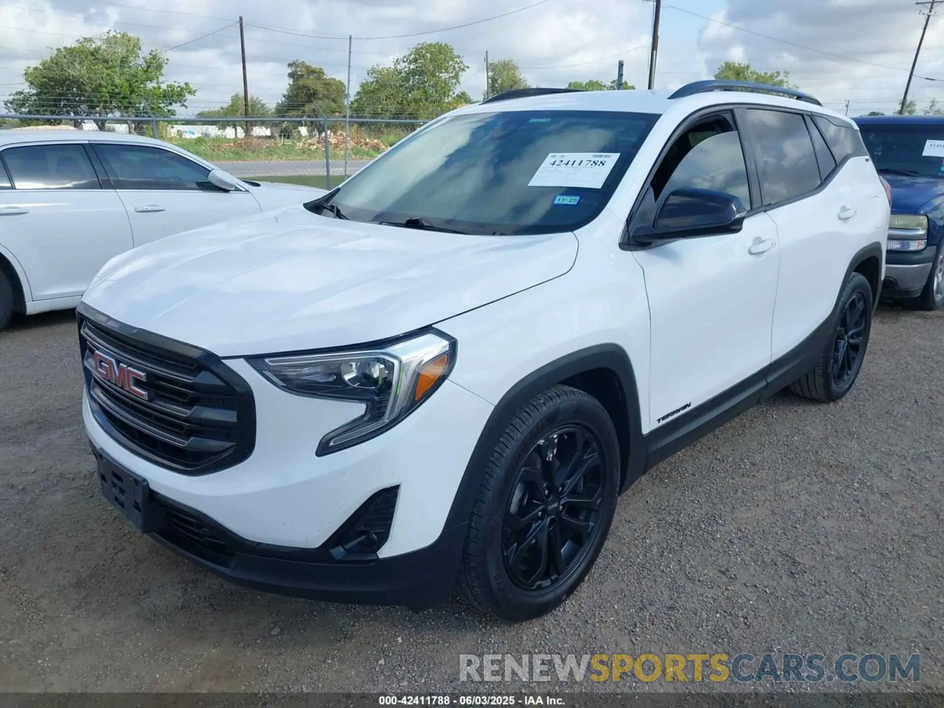 2 Photograph of a damaged car 3GKALPEV1LL297977 GMC TERRAIN 2020