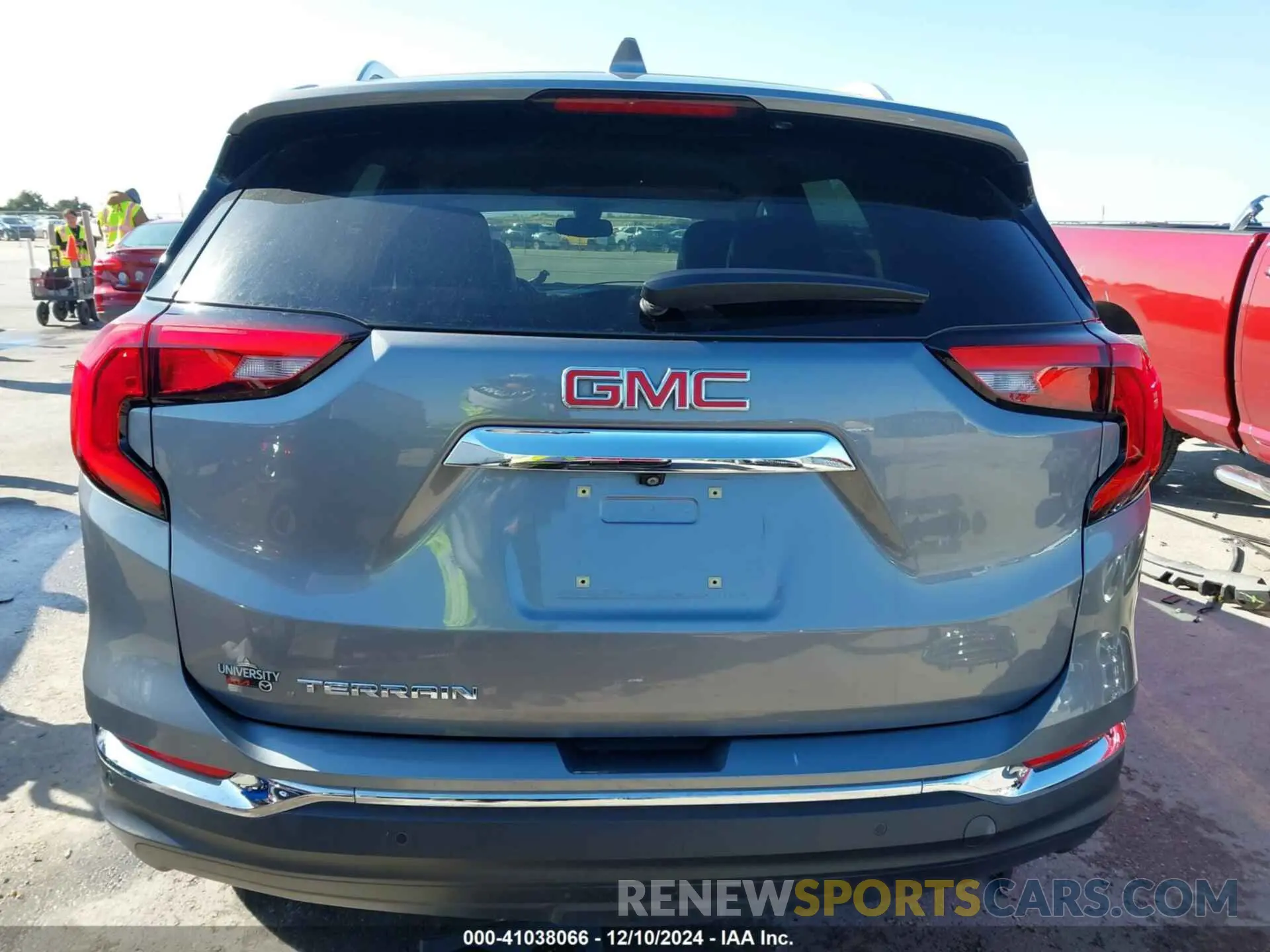 17 Photograph of a damaged car 3GKALPEV1LL324661 GMC TERRAIN 2020