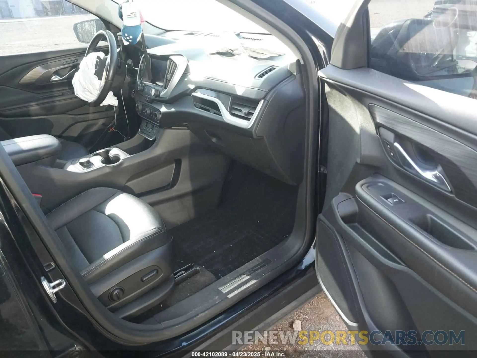5 Photograph of a damaged car 3GKALPEV1LL343386 GMC TERRAIN 2020