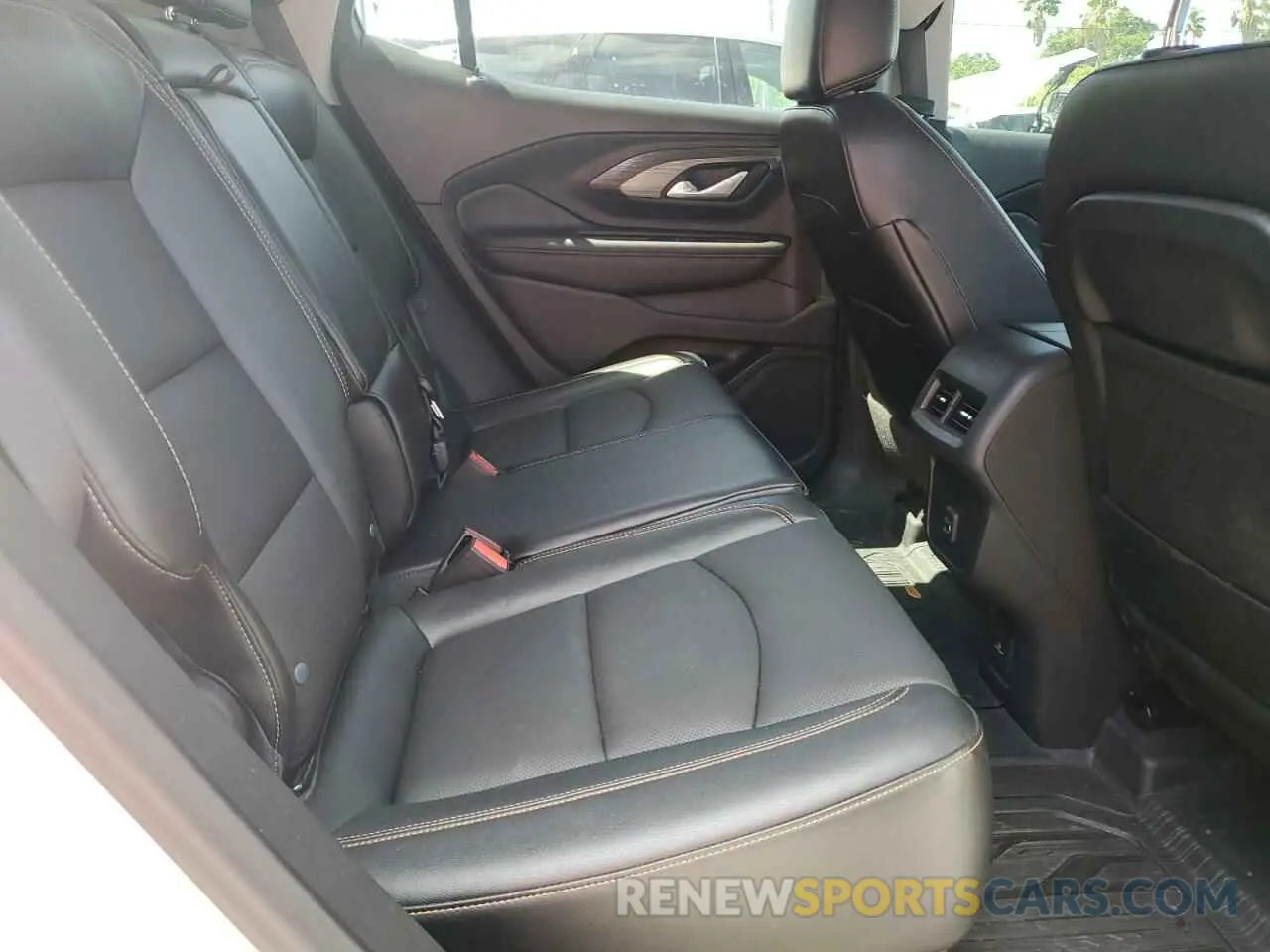 11 Photograph of a damaged car 3GKALPEV2LL126770 GMC TERRAIN 2020