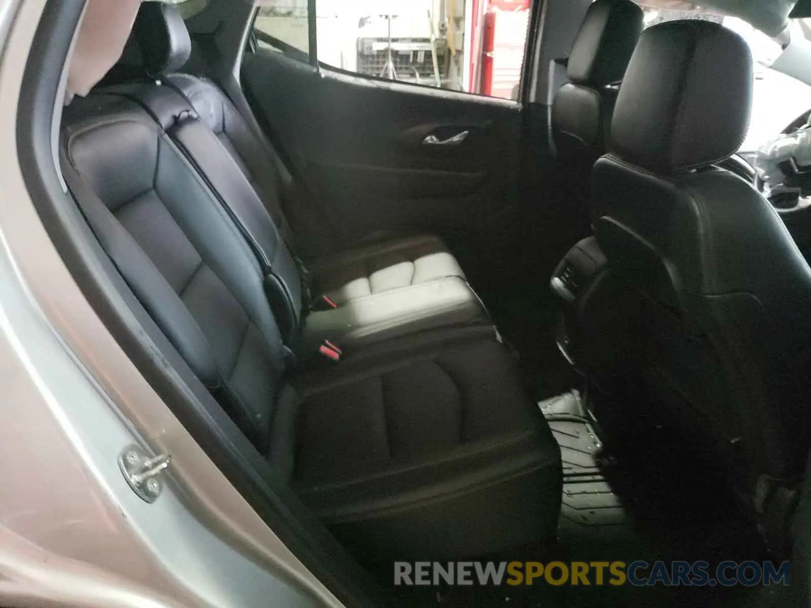 6 Photograph of a damaged car 3GKALPEV2LL134237 GMC TERRAIN 2020